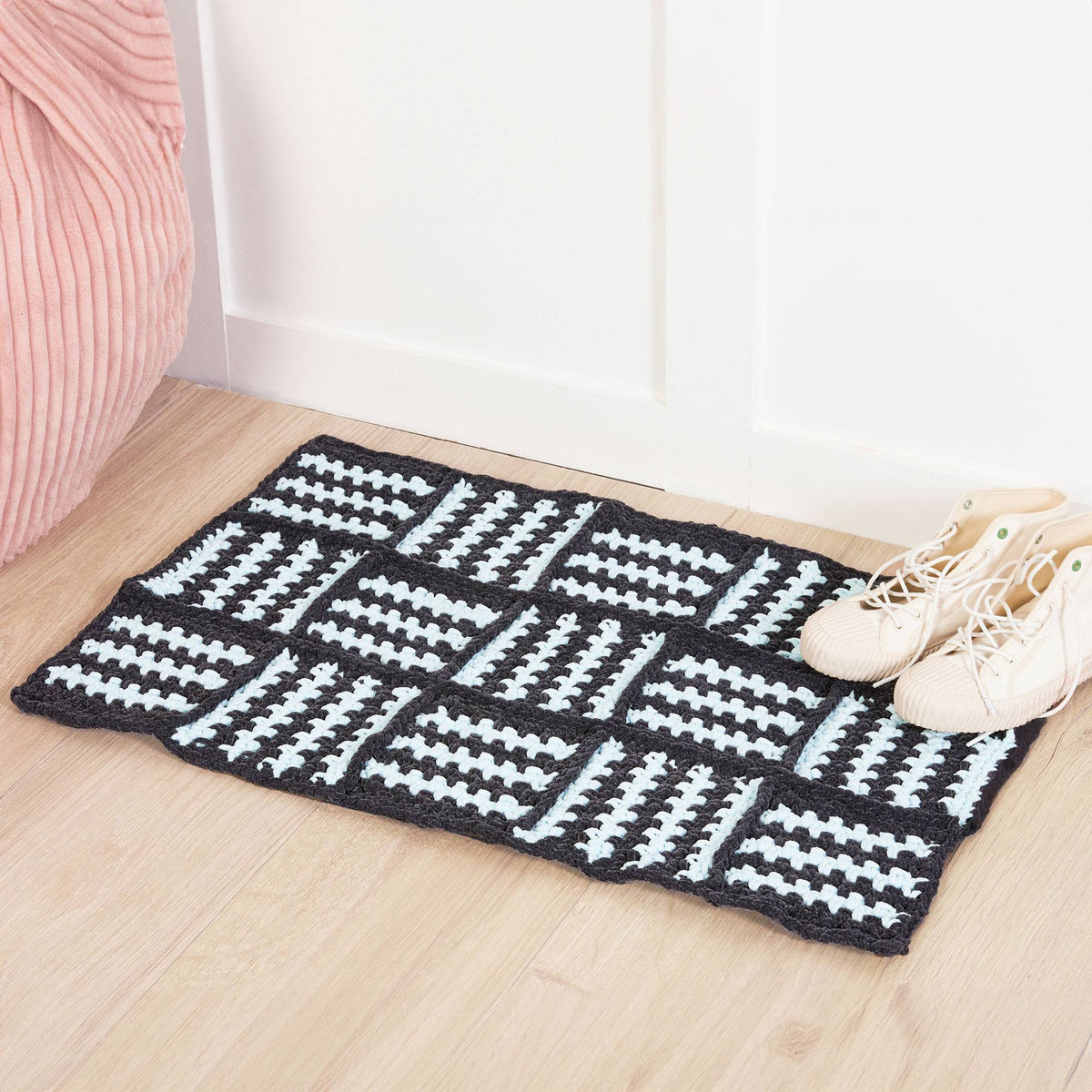 Crochet Rug made in Bernat Plush Yarn