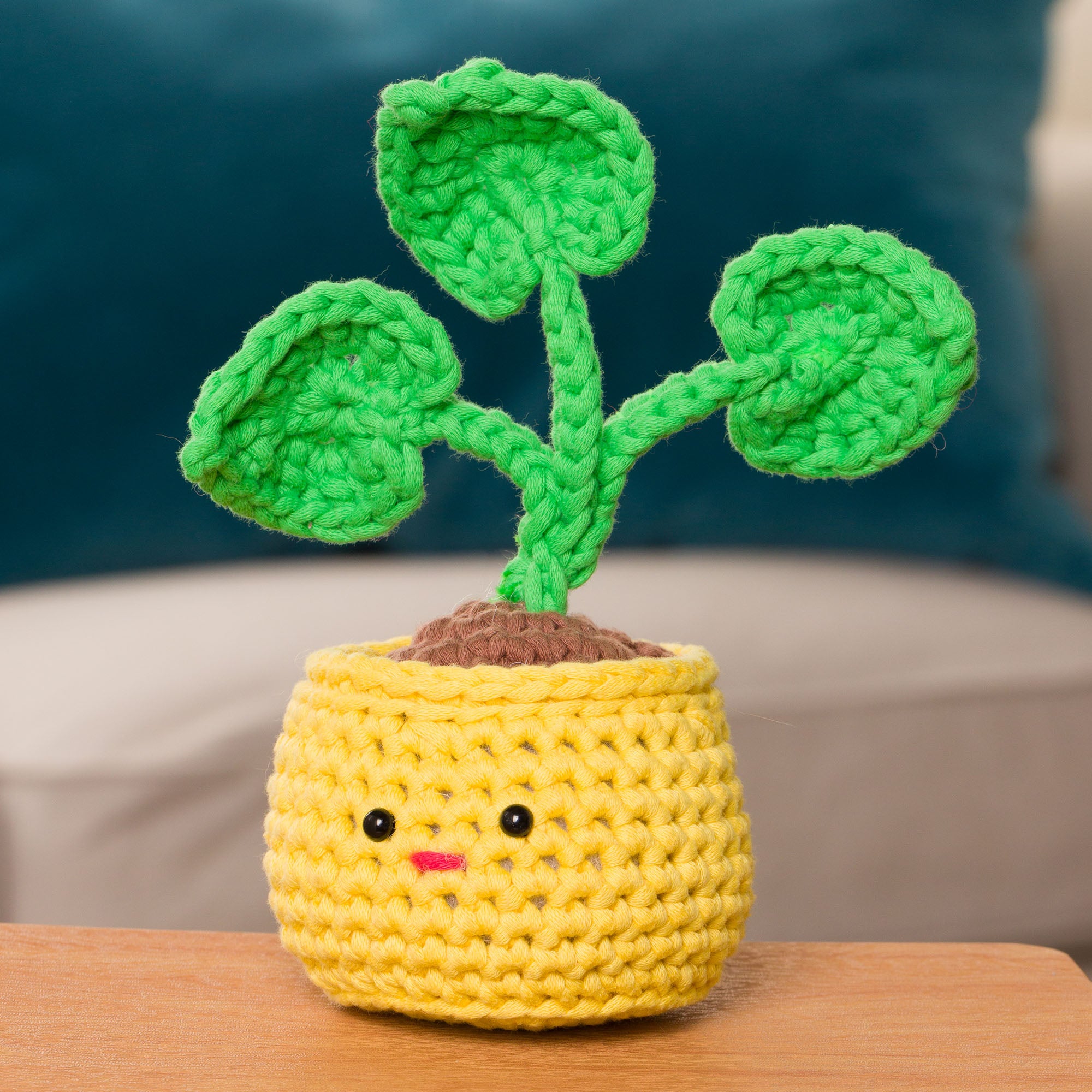 Free Easy Bernat Crochet Mini Monstera Pattern | Yarnspirations