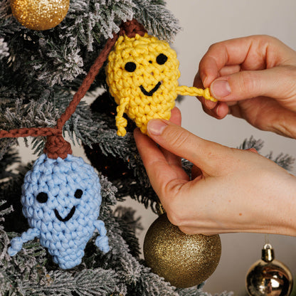 Bernat Crochet Lightbulb Guys Garland Bernat Crochet Lightbulb Guys Garland