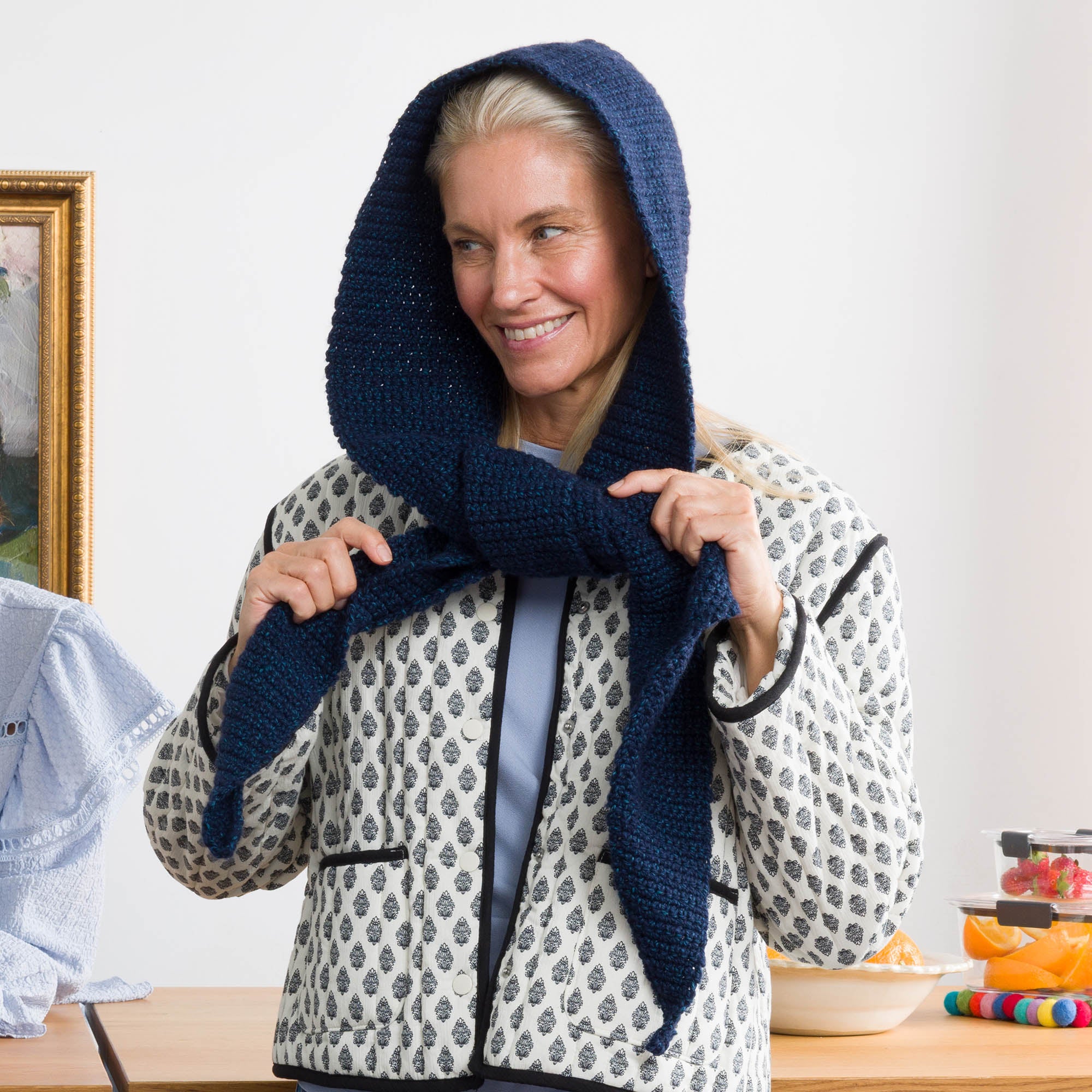margarines hooded scarf blue フードスカーフ Free Easy Bernat Whimsy Wrap Crochet Hooded Scarf Pattern