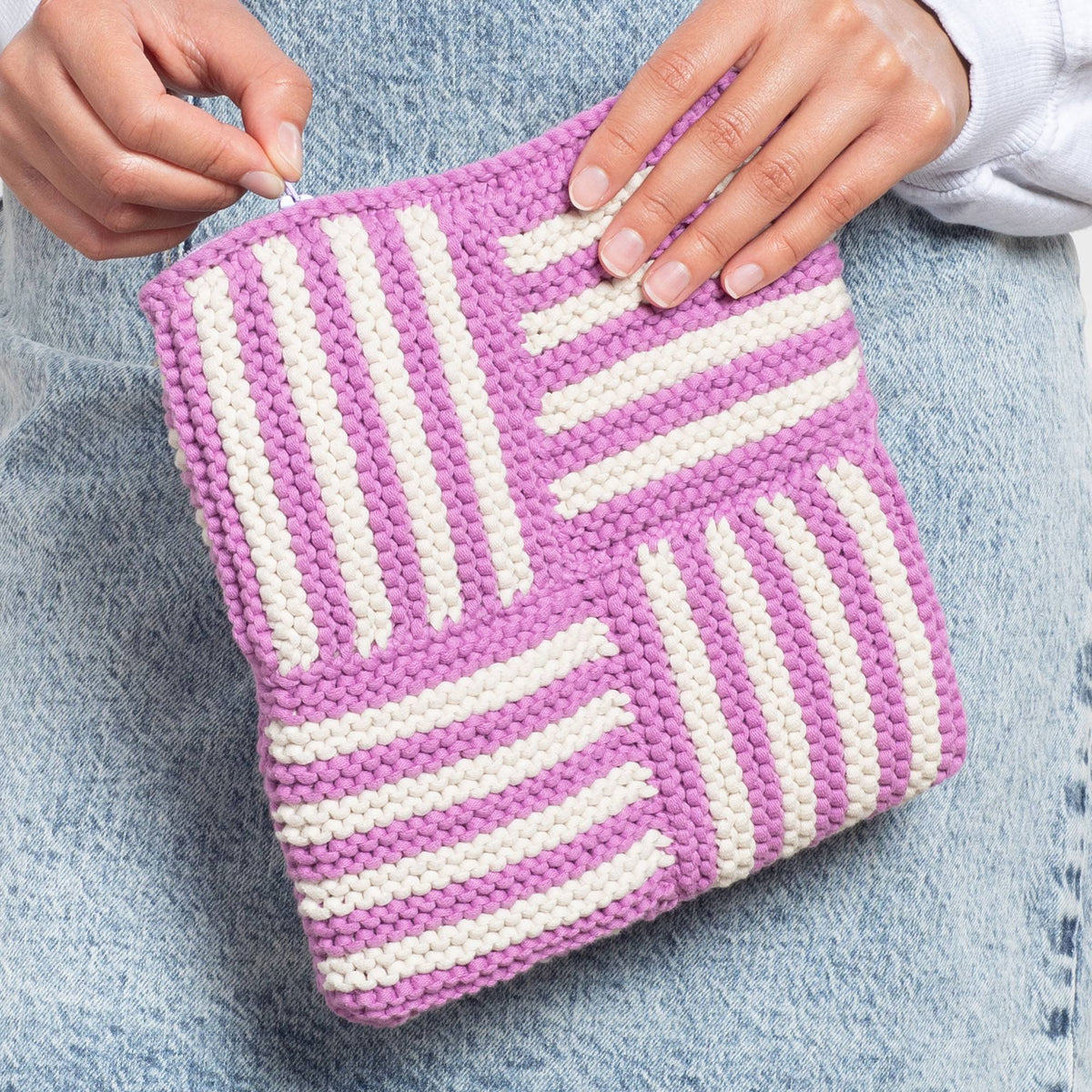 Knit Pouch made in Bernat Maker Yarn