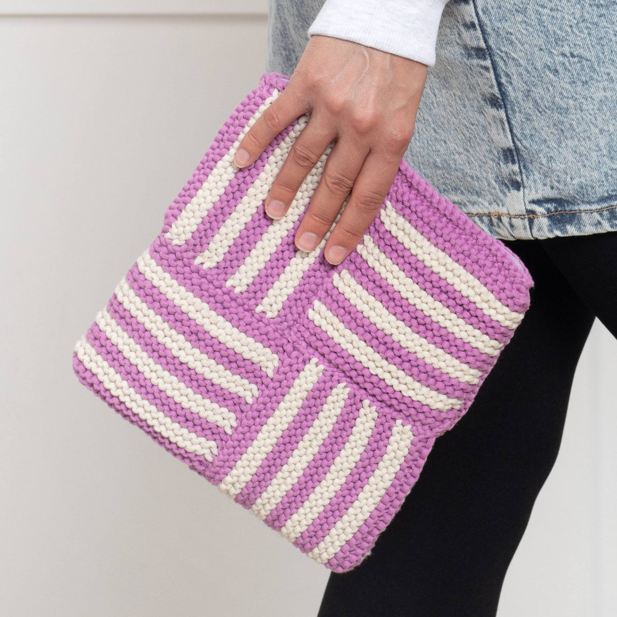 Knit Pouch made in Bernat Maker Yarn