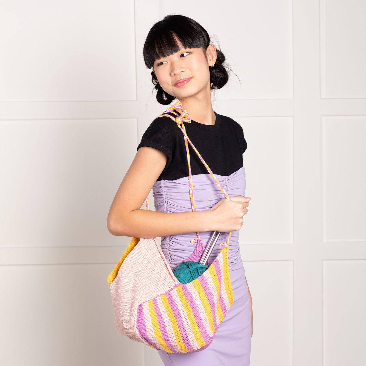 Knit Tote Bag made in Bernat Maker Yarn