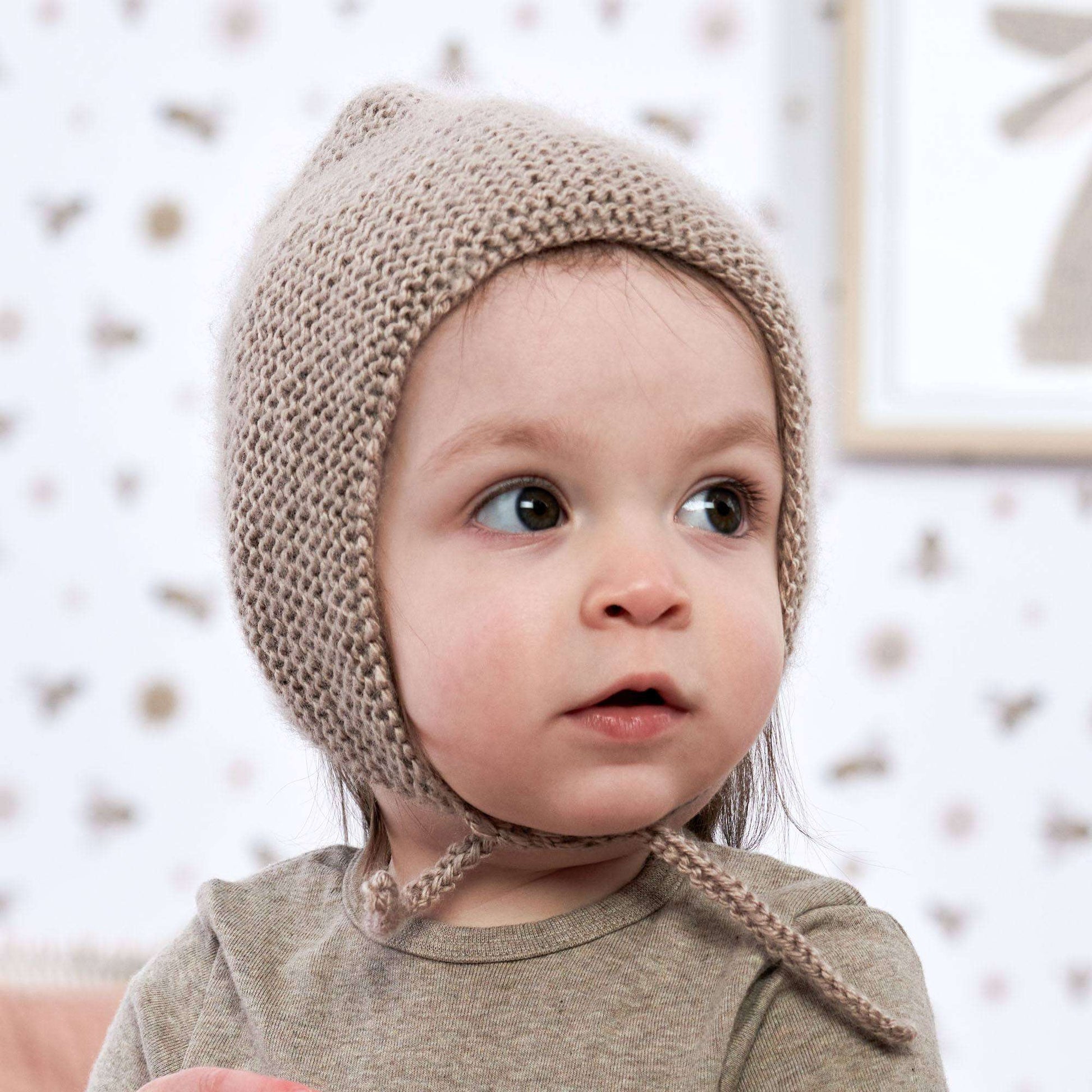 Free Bernat Beginner Knit Baby Bonnet Pattern