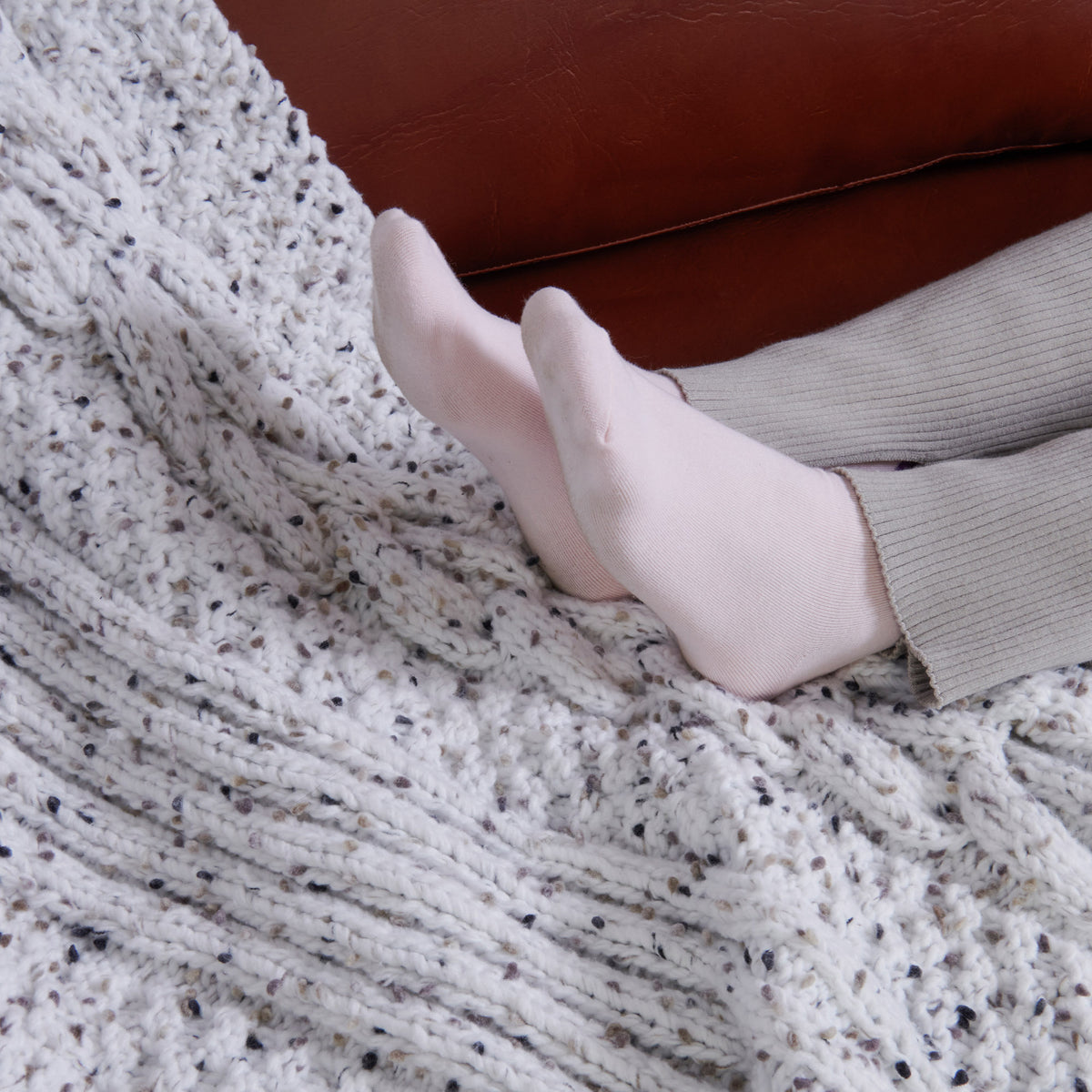 Knit Blanket made in Bernat Forever Fleece Tweeds Yarn