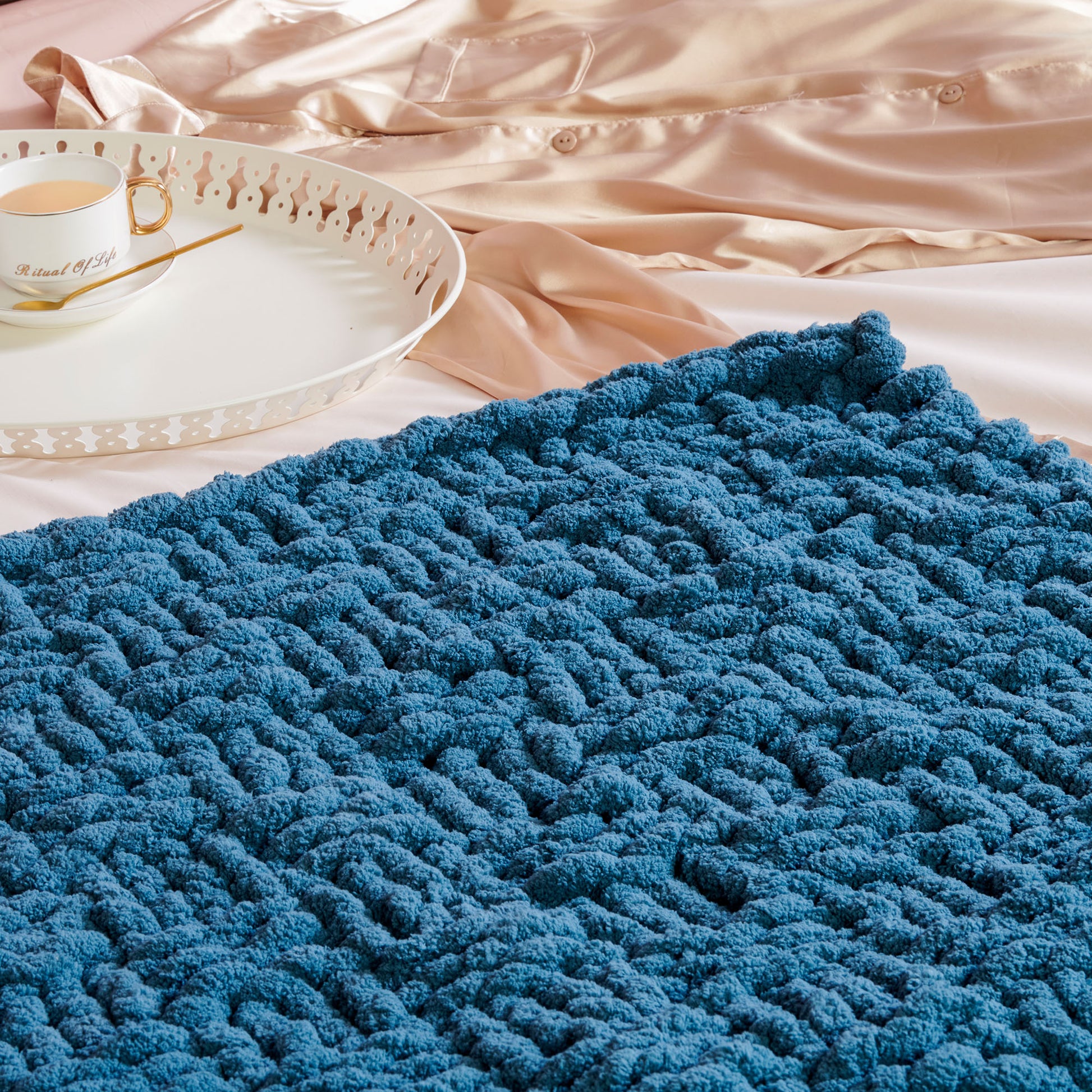 Bernat Blanket Extra Thick Yarn (600g/21.2oz) - Discontinued Shades