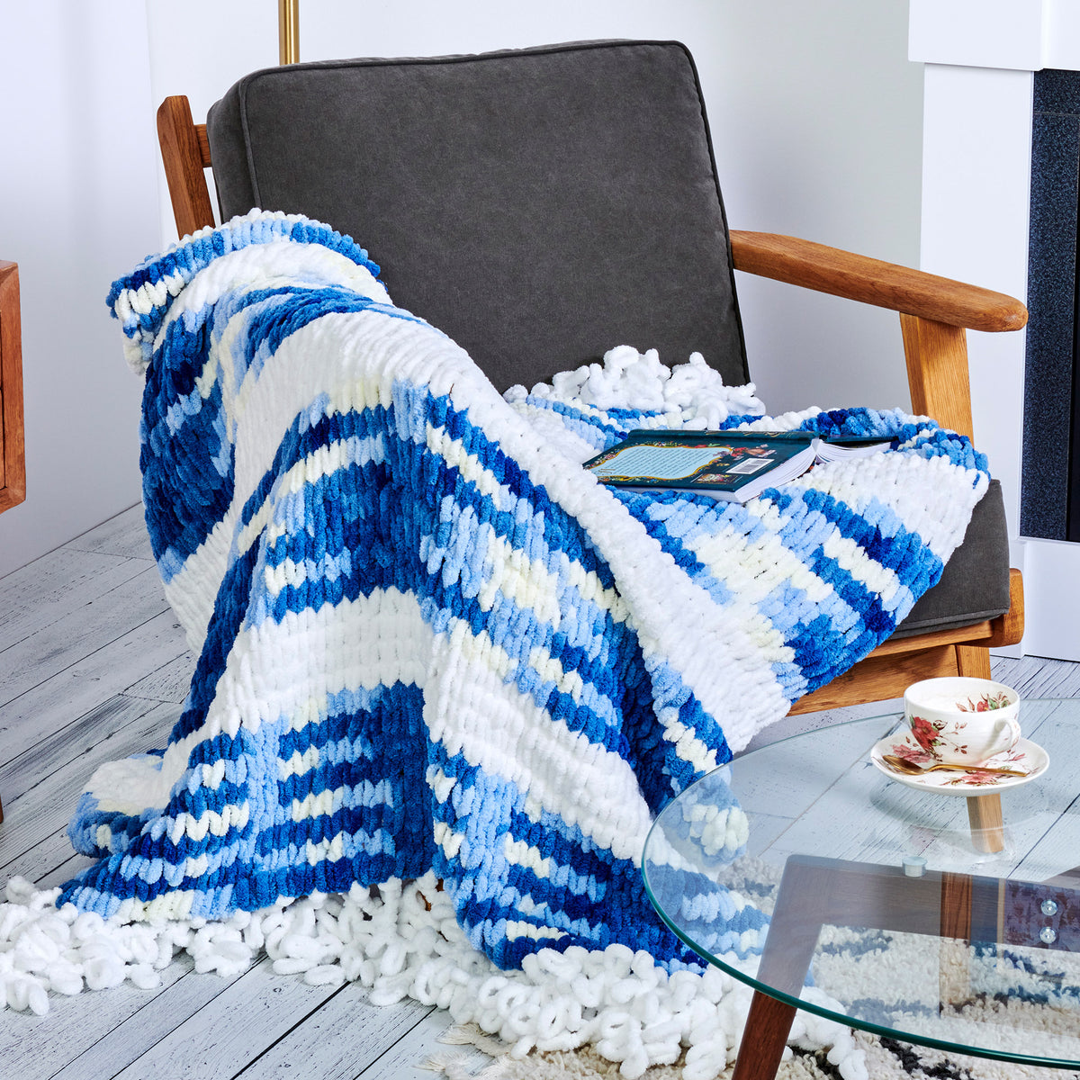 Craft Blanket made in Bernat Alize Blanket-EZ Yarn