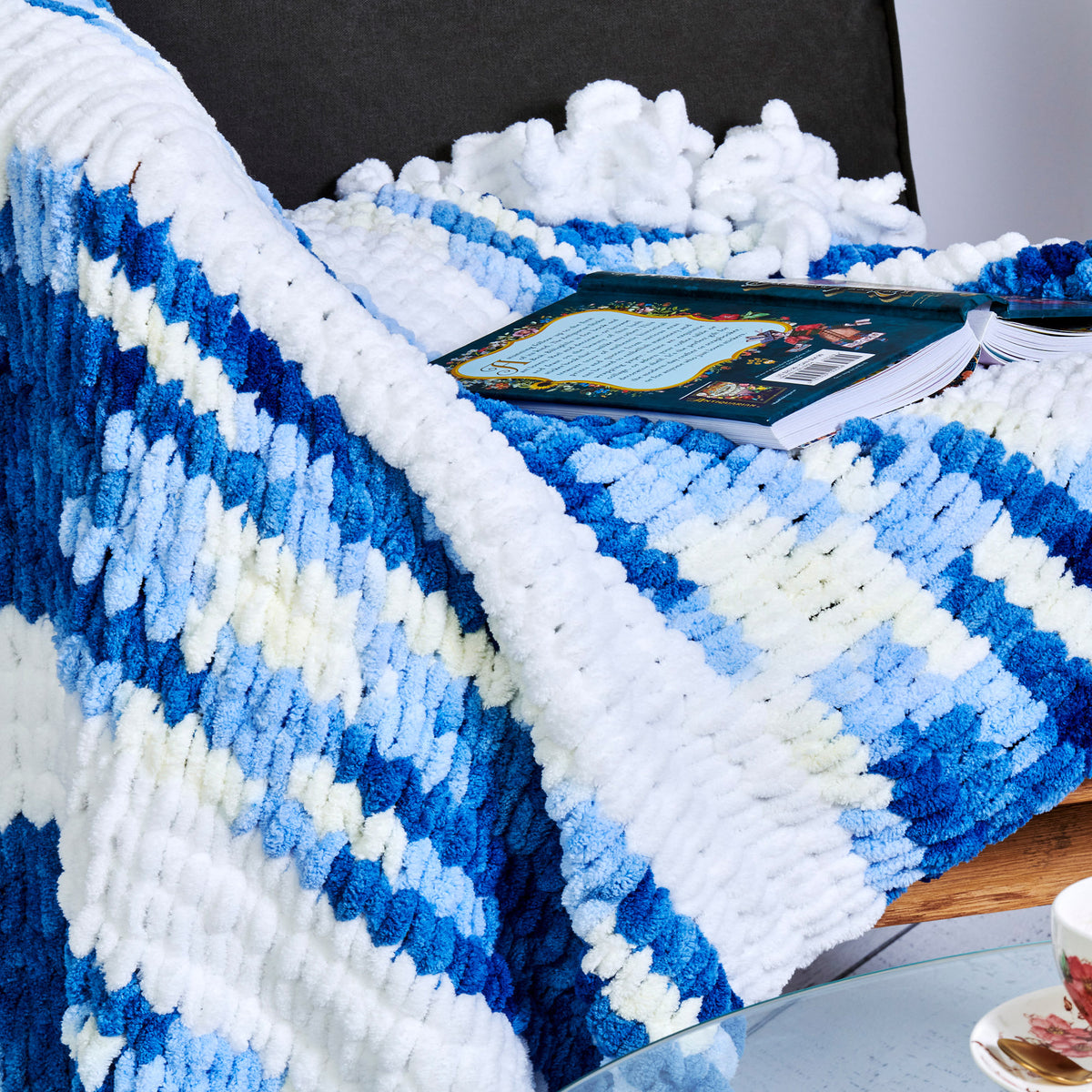 Craft Blanket made in Bernat Alize Blanket-EZ Yarn