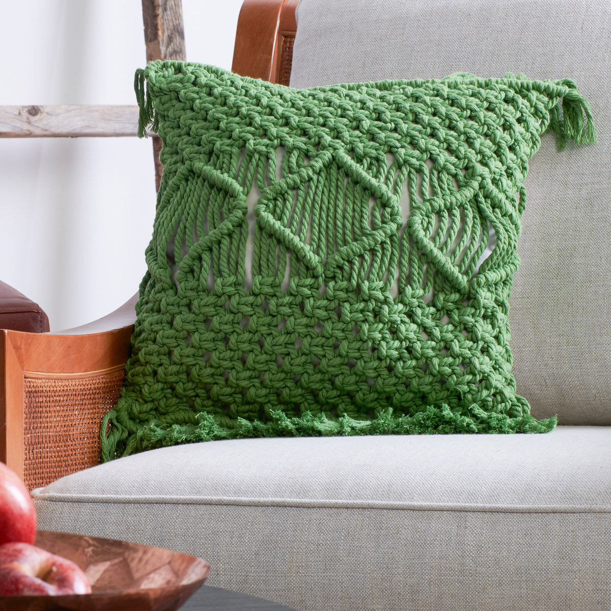 Craft Pillow made in Bernat Macrame Yarn
