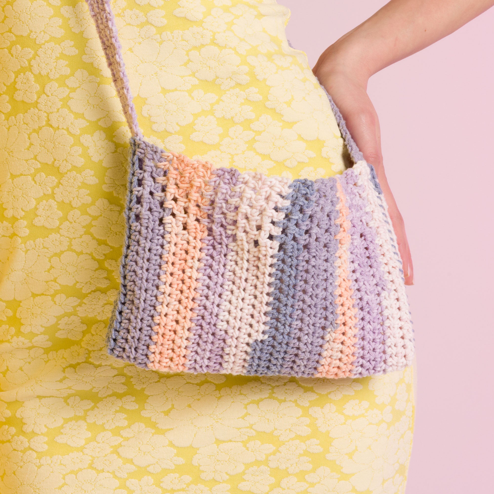 17+ Crochet Bag Pattern Free Easy Caron Crochet Cutie Cupcake Bag Pattern | Yarnspirations
