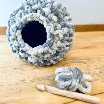 Bernat Blanket Big Crochet Cat Bed Bernat Blanket Big Crochet Cat Bed