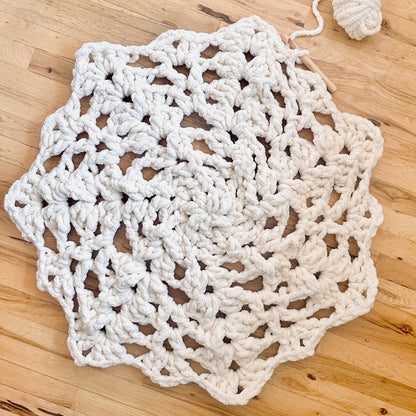 Bernat Blanket Big Crochet Doily Throw Bernat Blanket Big Crochet Doily Throw