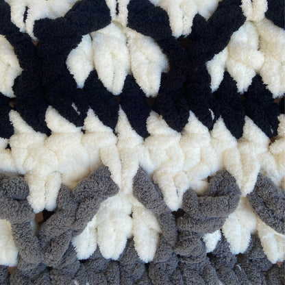 Bernat Striking Chains Crochet Afghan Bernat Striking Chains Crochet Afghan