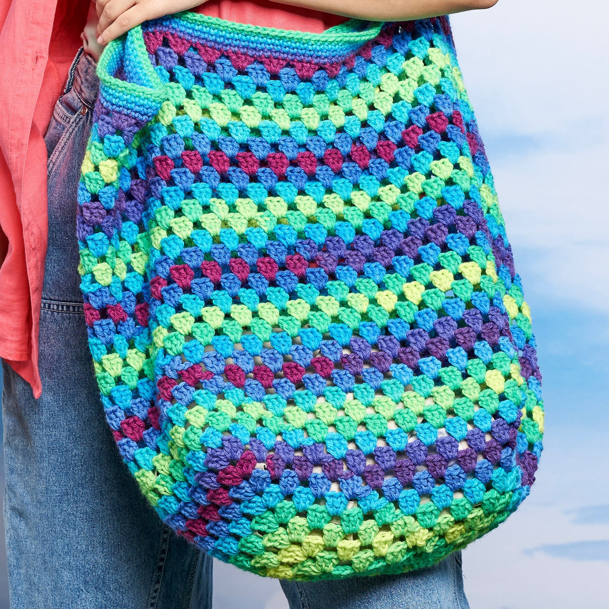 Free Red Heart Granny Clusters Crochet Tote Pattern
