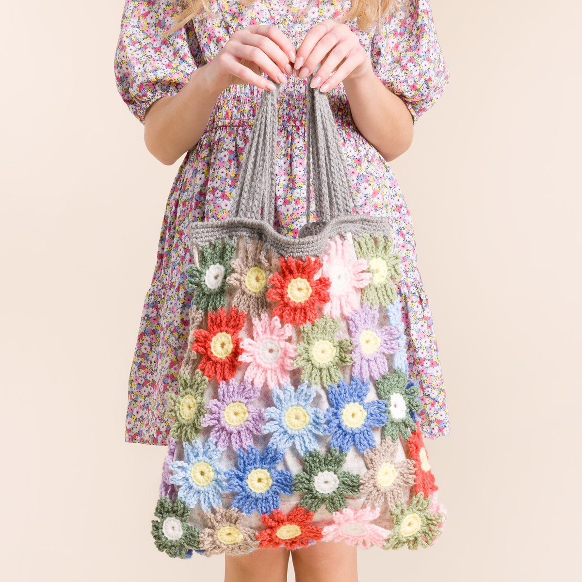 Crochet Bag made in Red Heart Super Saver 5g Kits Yarn