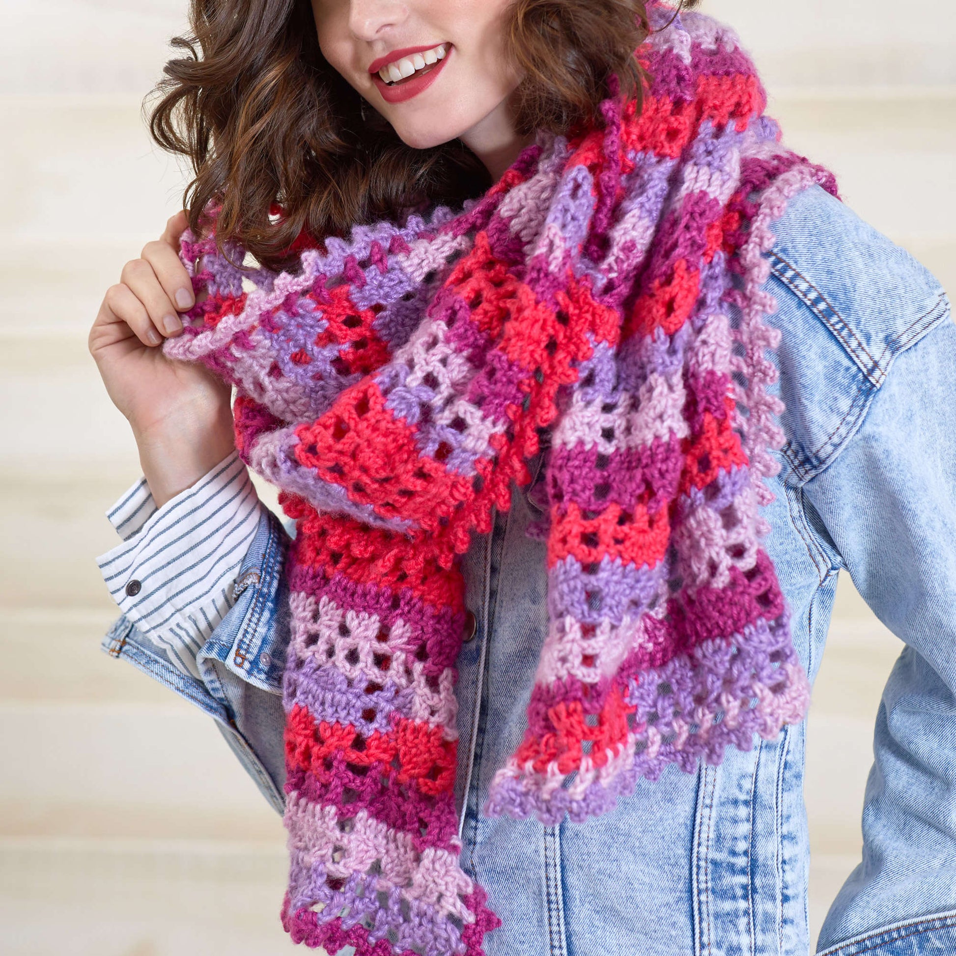 Free Red Heart Heartwarming Crochet Scarf by Susan Heyn Pattern