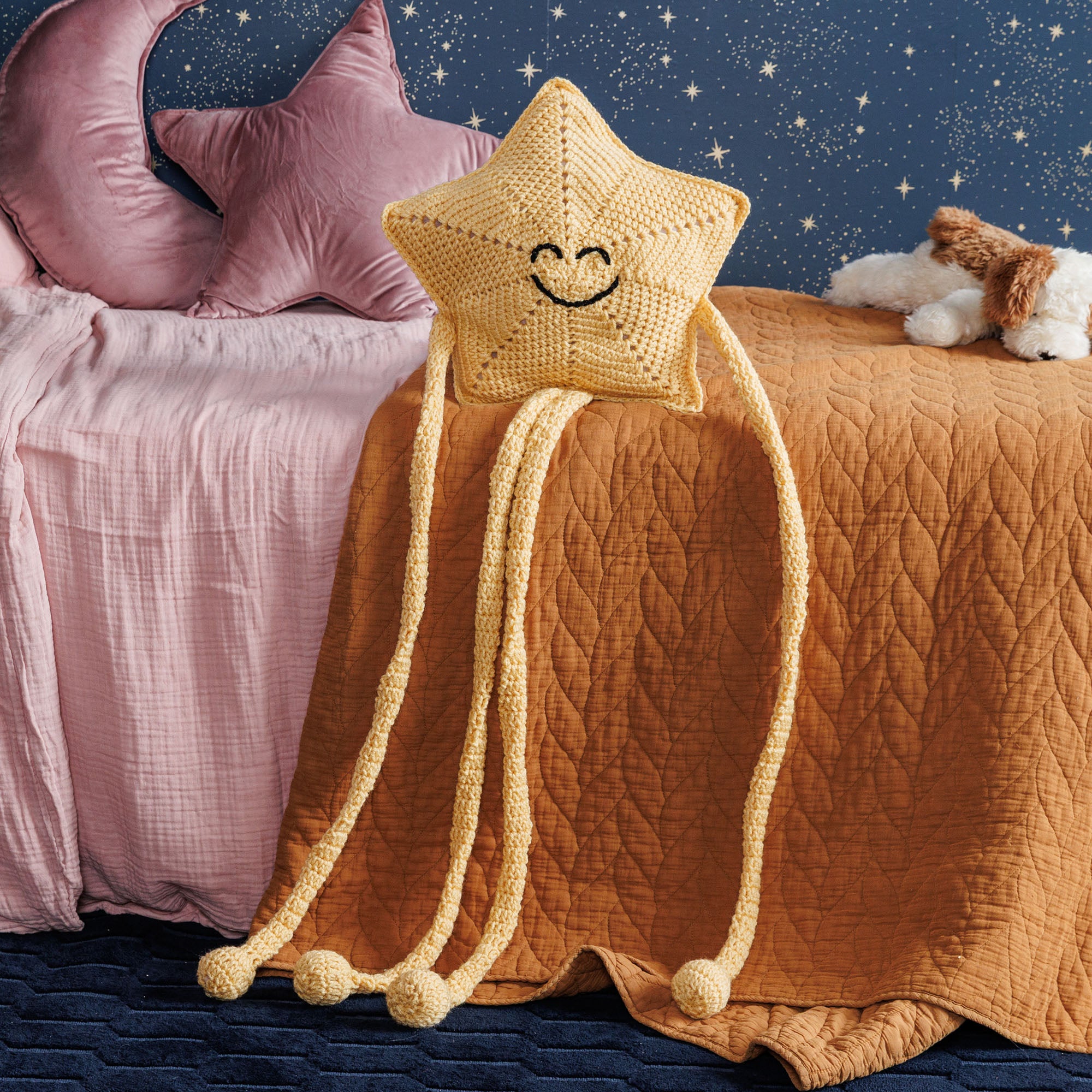 Free Easy Red Heart Starry Curtain Holder to Crochet Pattern