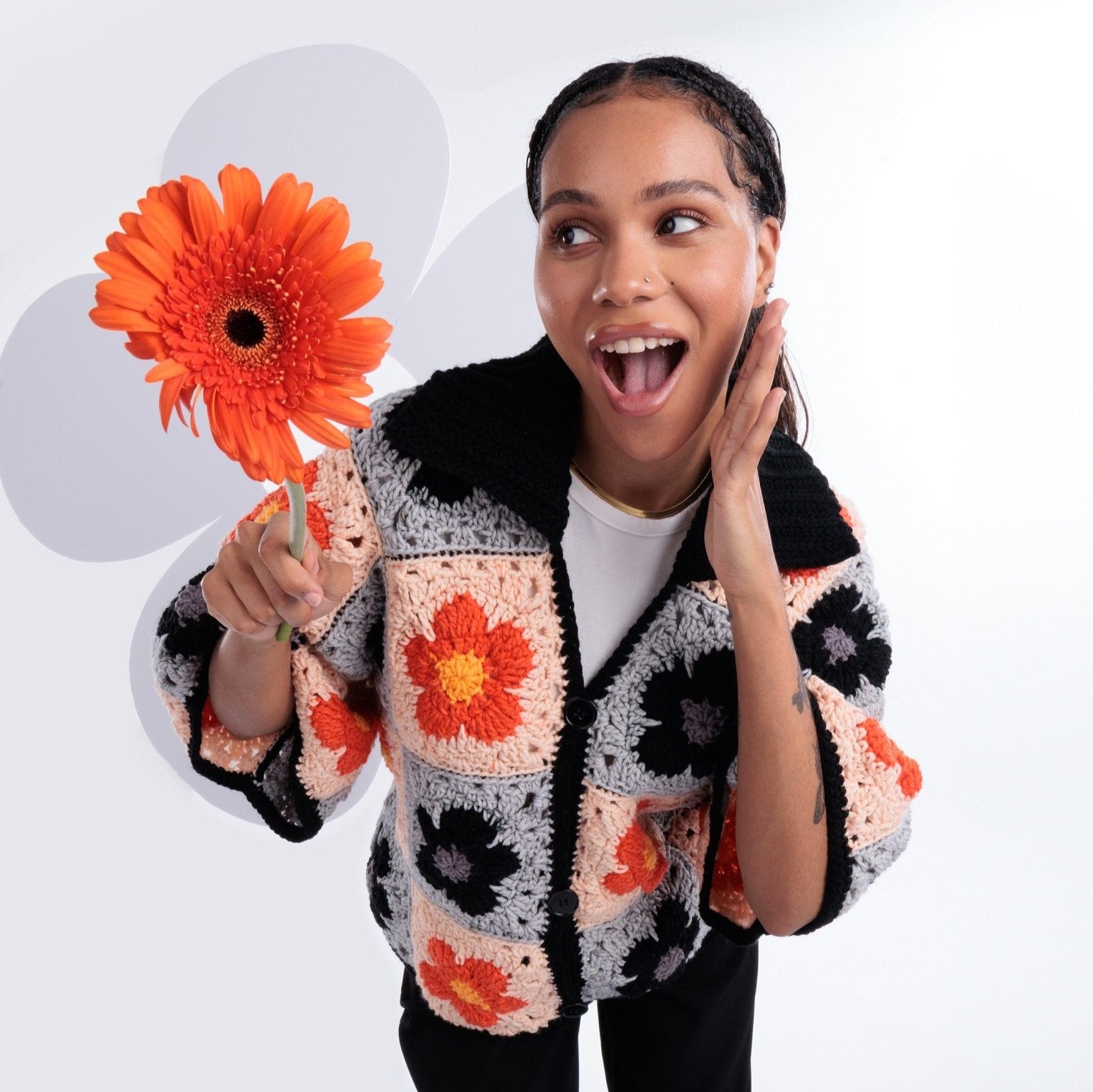 ロージーモンスター flowerwool yarn EMBLEM sweat ロージーモンスター flowerwool yarn EMBLEM sweat ロージーモンスター