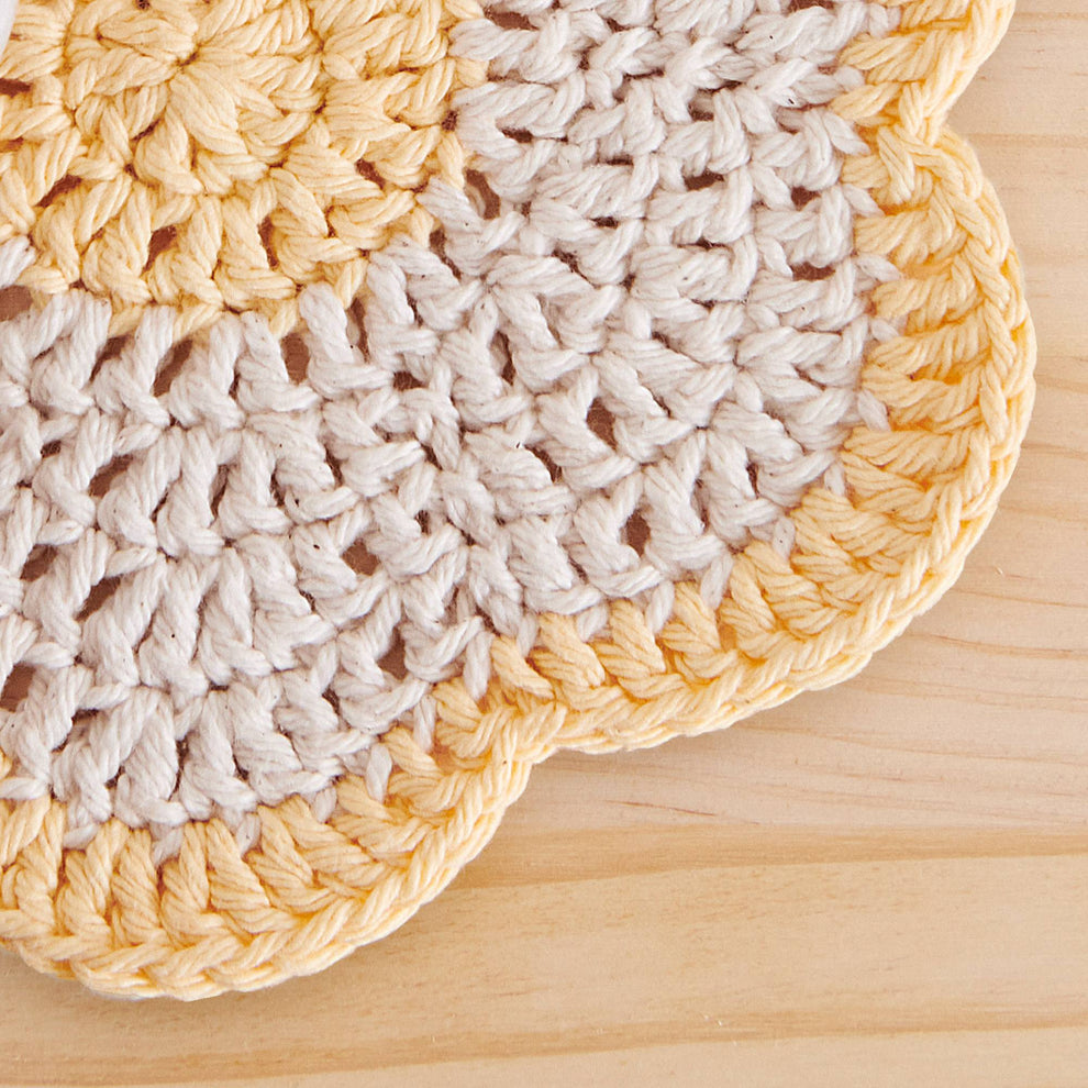 Free Easy Lily Daisy Do Crochet Dishcloth Pattern Yarnspirations