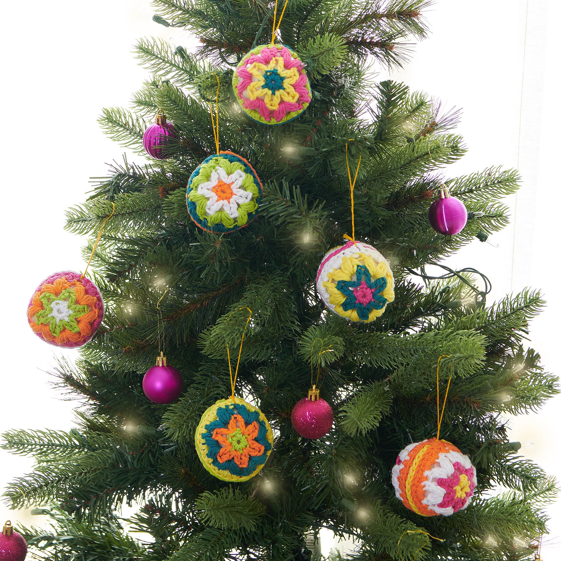 Free Lily Colorful Crochet Ornaments Pattern