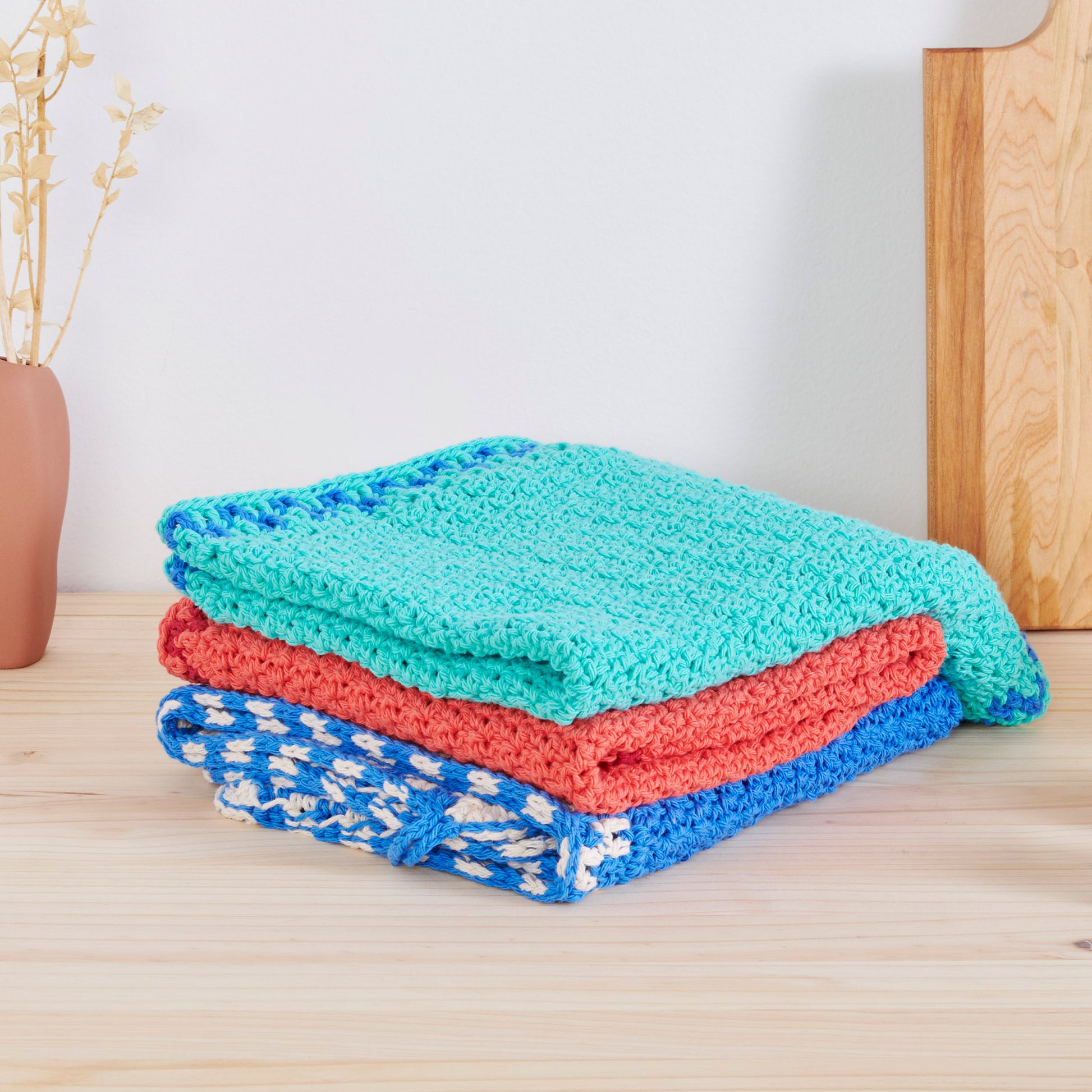 Free Lily Checked Border Crochet Kitchen Towel Pattern