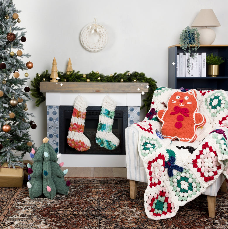 Christmas home decor patterns projects made using our Bernat yarns.