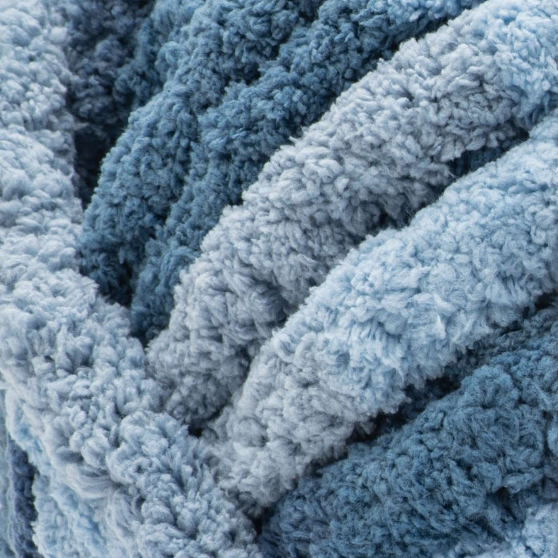 Bernat Blanket Extra Thick Yarn (600g/21.2oz) Glacier