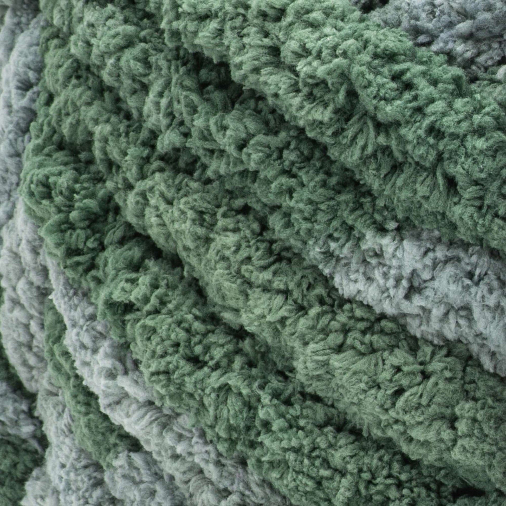 Bernat® Blanket Extra Thick™ #7 Jumbo Polyester Yarn, Pink Dust  21.2oz/600g, 72 Yards 