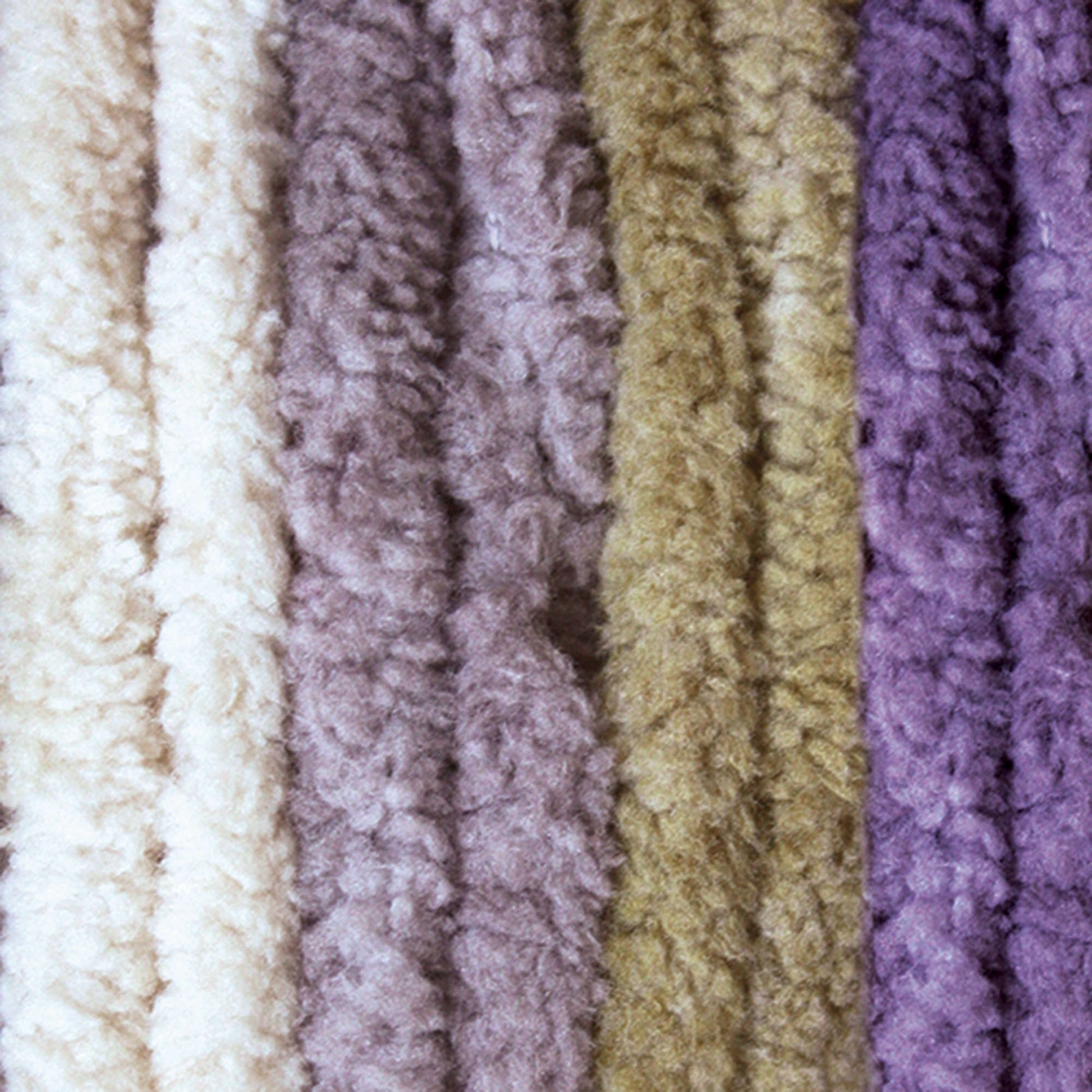 Bernat Blanket Yarn (300g/10.5oz) Lilac Bush