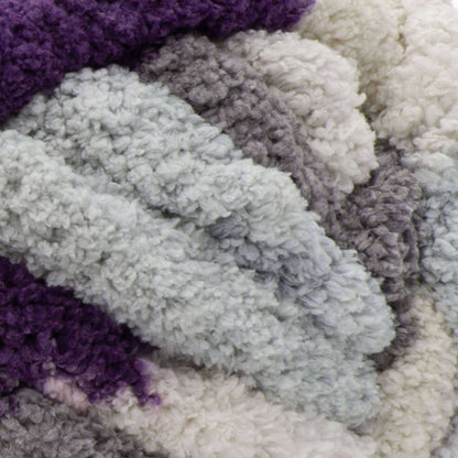 Bernat Blanket Big Yarn (300g/10.5oz) - Discontinued Shades Plum Fest