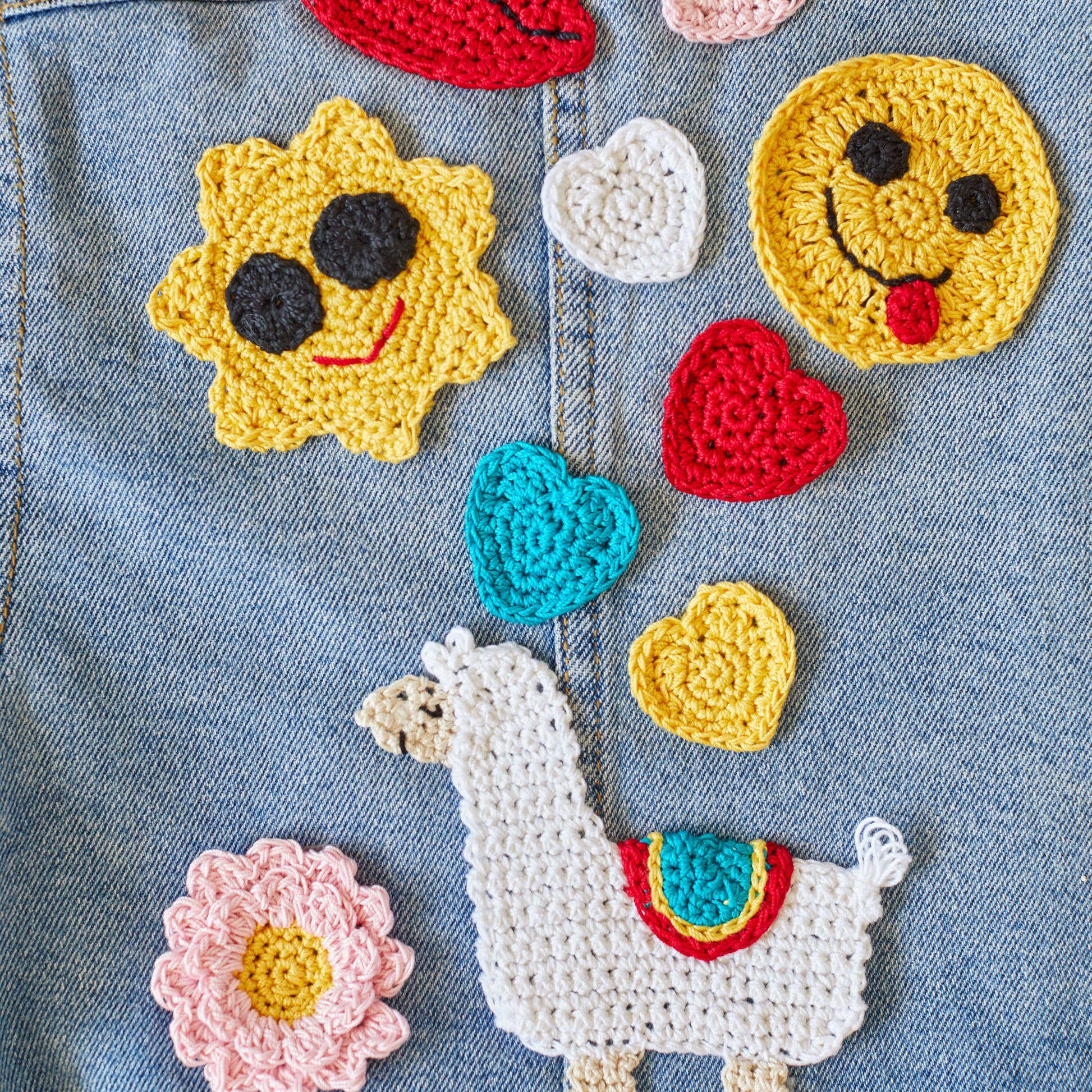 Free Aunt Lydia's Crochet Friendship Hearts Applique Pattern