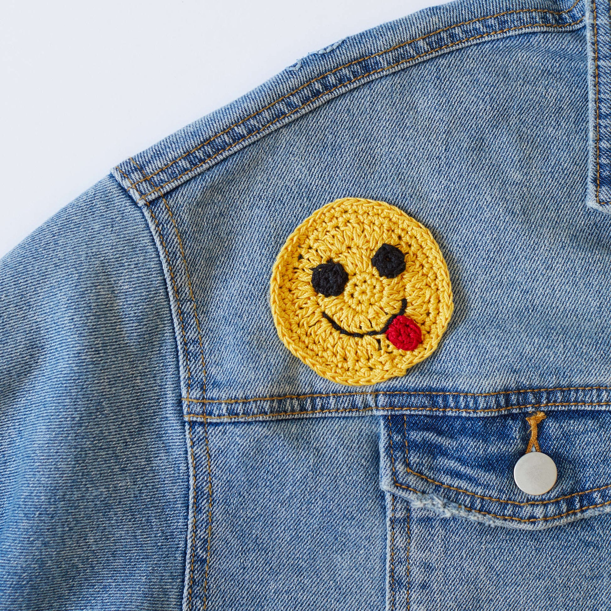 Free Aunt Lydia's Yummy Happy Face Emoji Applique Crochet Pattern