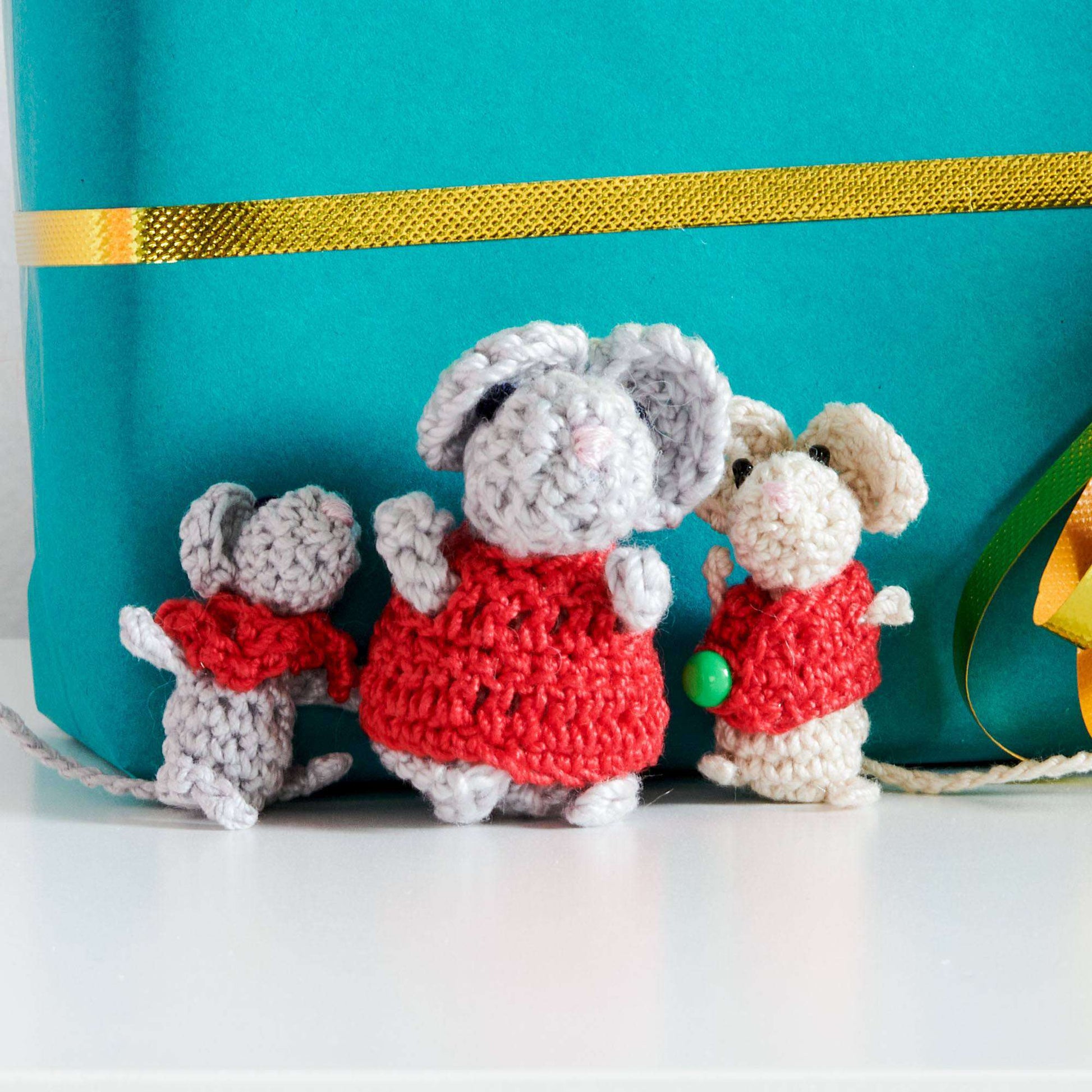 Free Aunt Crochet Lydia Micro And Mini Mouse Pattern