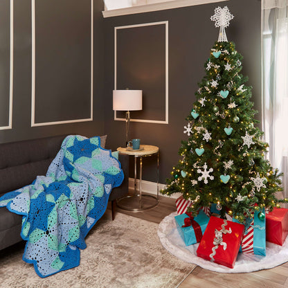 Aunt Lydia's Crochet Lacy Snowflake Ornaments Crochet Interior Décor made in Aunt Lydia's Classic Crochet Thread yarn