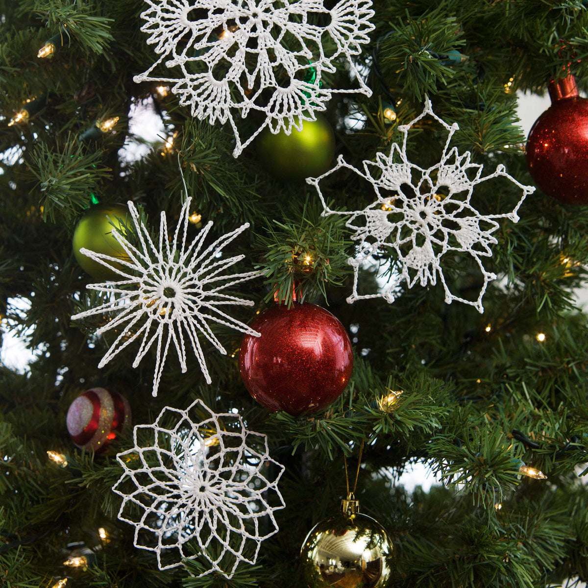 Aunt Lydia's Flurry of Snowflakes Pattern Tutorial Image