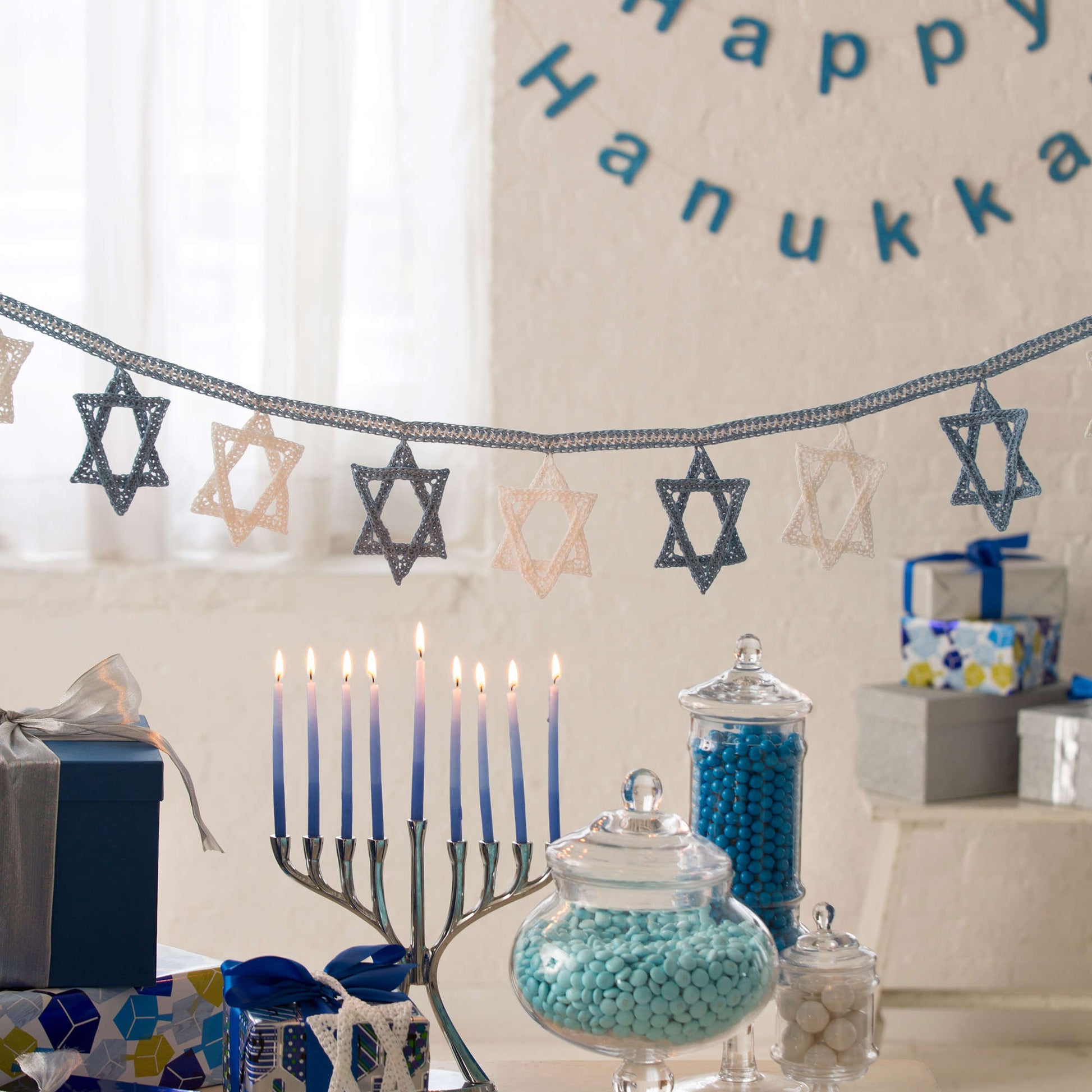 Free Aunt Lydia's Hanukkah Banner Crochet Pattern