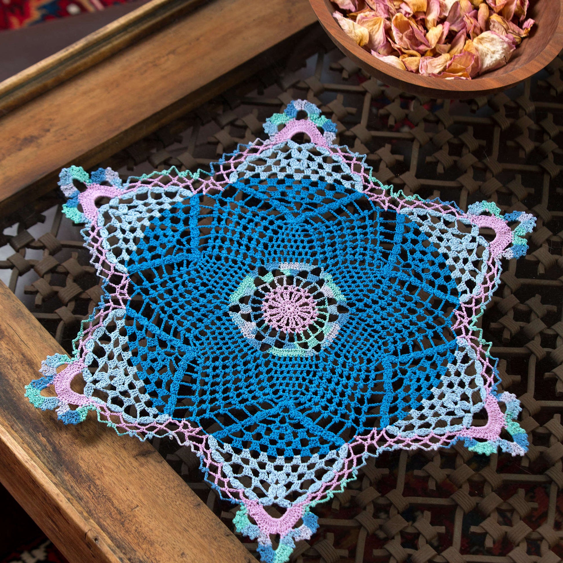 Free Aunt Lydia's Snowflake Doily Crochet Pattern