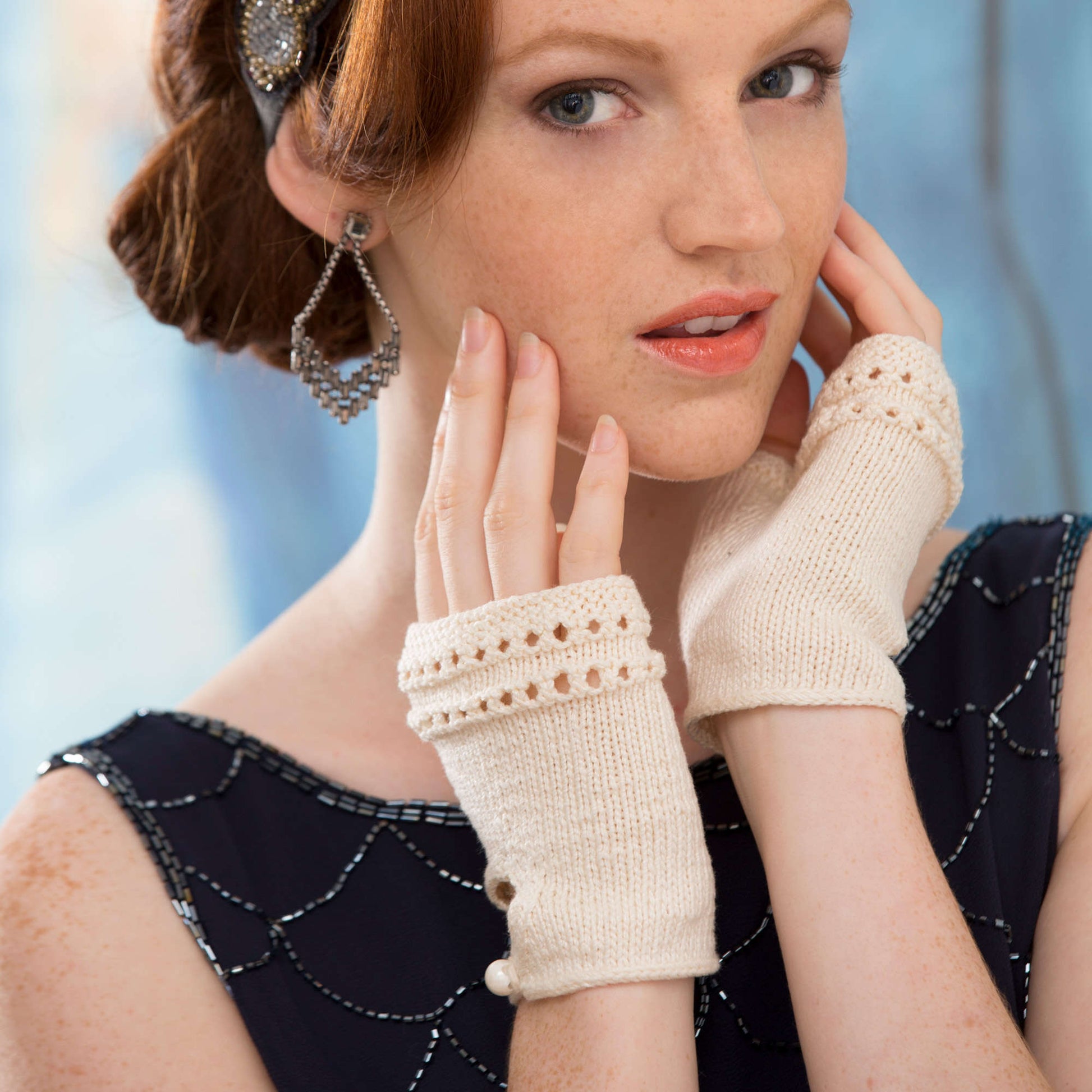 Free Aunt Lydia's Knit Modern Sophisticated Glovelets Pattern
