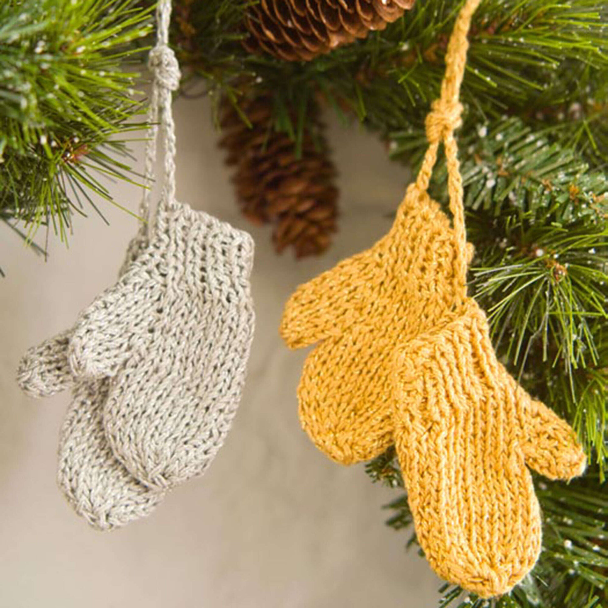 Free Aunt Lydia's Mitten Ornaments Knit Pattern