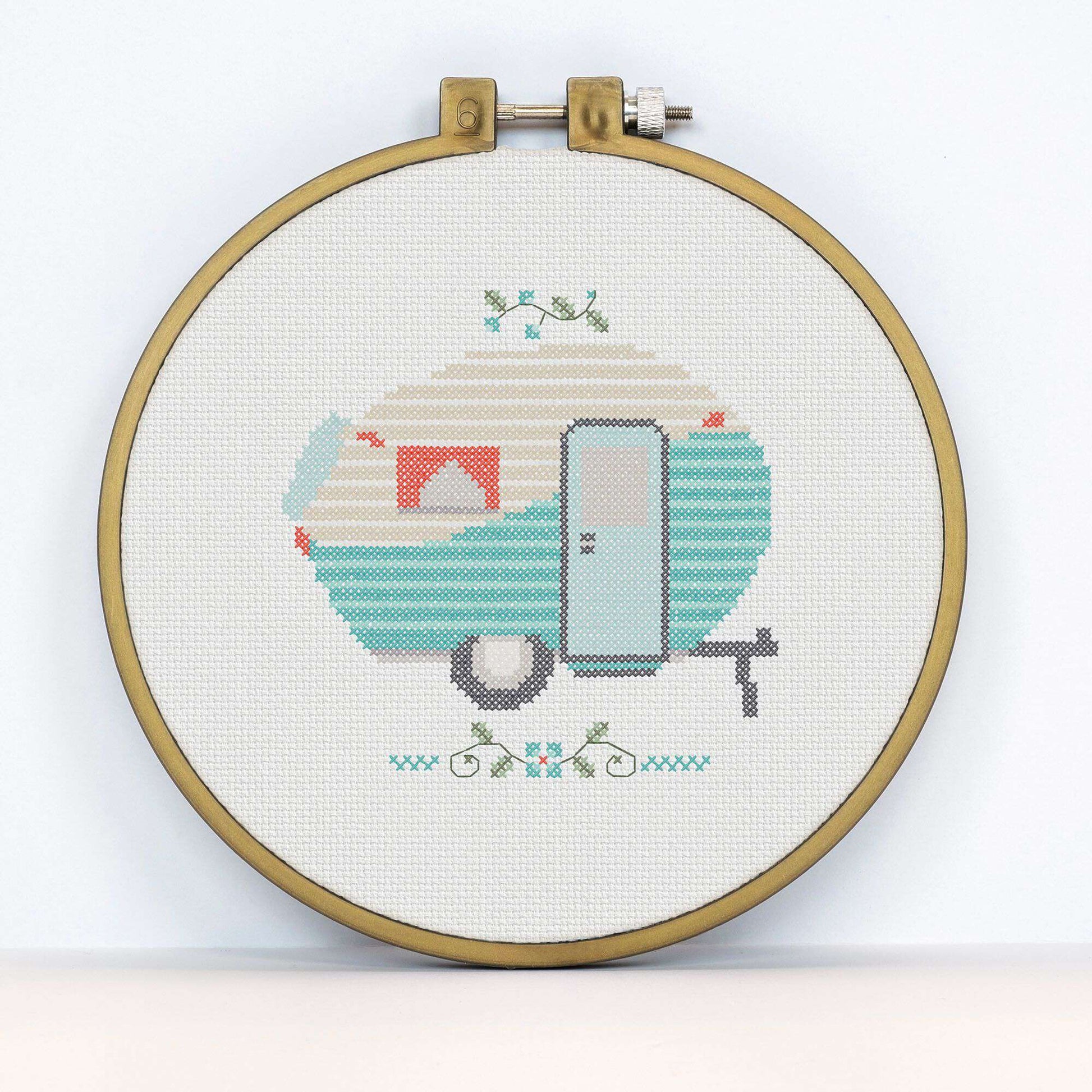 Free Anchor Cross Stitched Mini Camper Embroidery Pattern