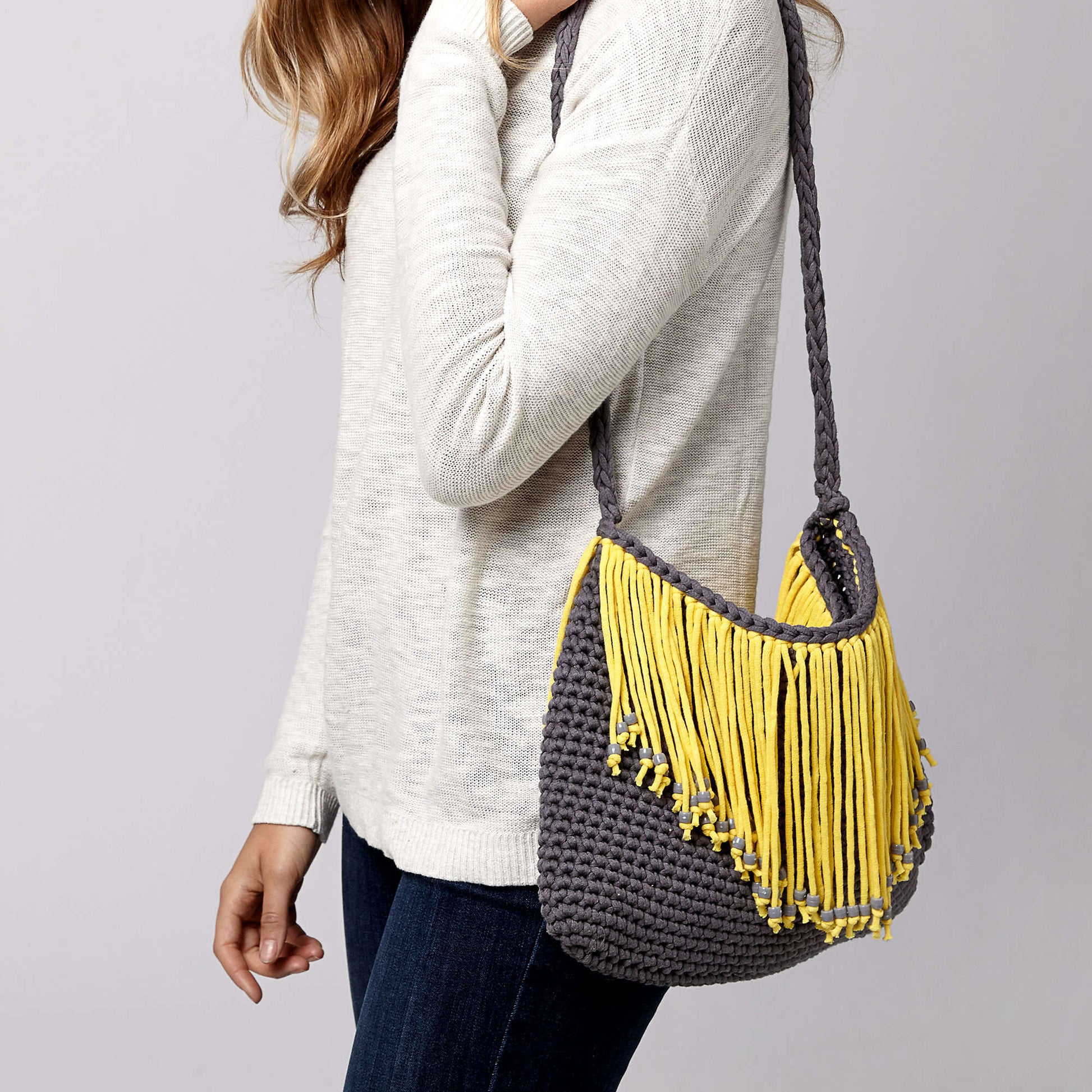 Free Bernat Crochet Fringe Benefits Bag Pattern