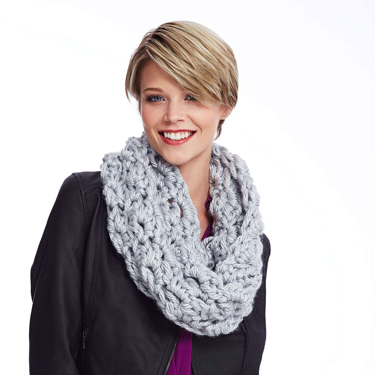 Crochet Cowl made in Bernat Mega Bulky yarn
