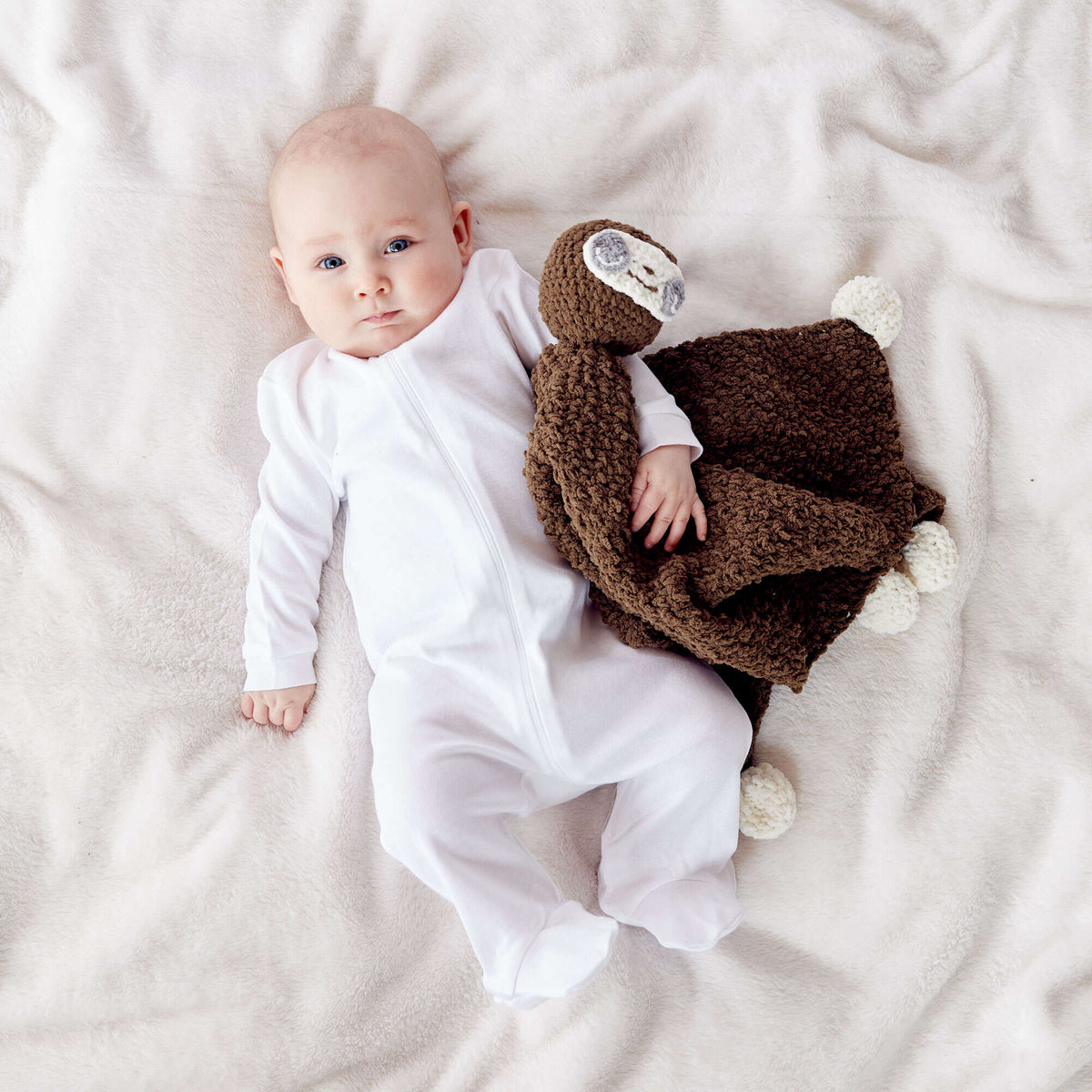 Crochet Blanket made in Bernat Baby Blanket Tiny yarn