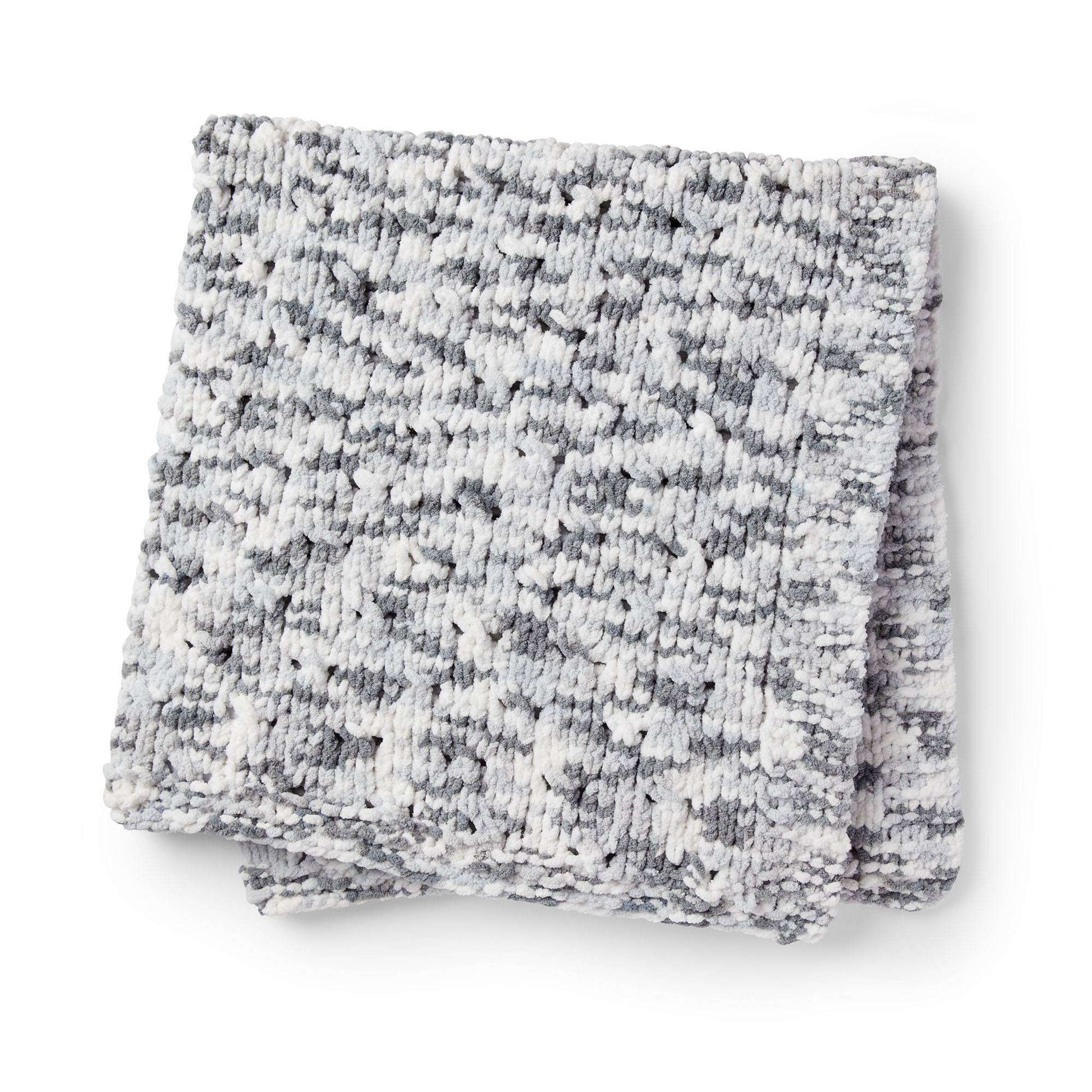 Free Bernat Little Lacy Knit Baby Blanket Pattern