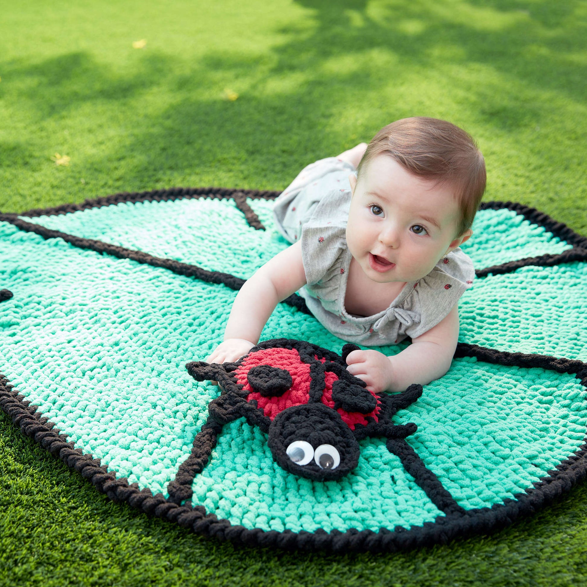 Free Bernat Lil' Leaf Crochet Play Mat & Ladybug Toy Pattern