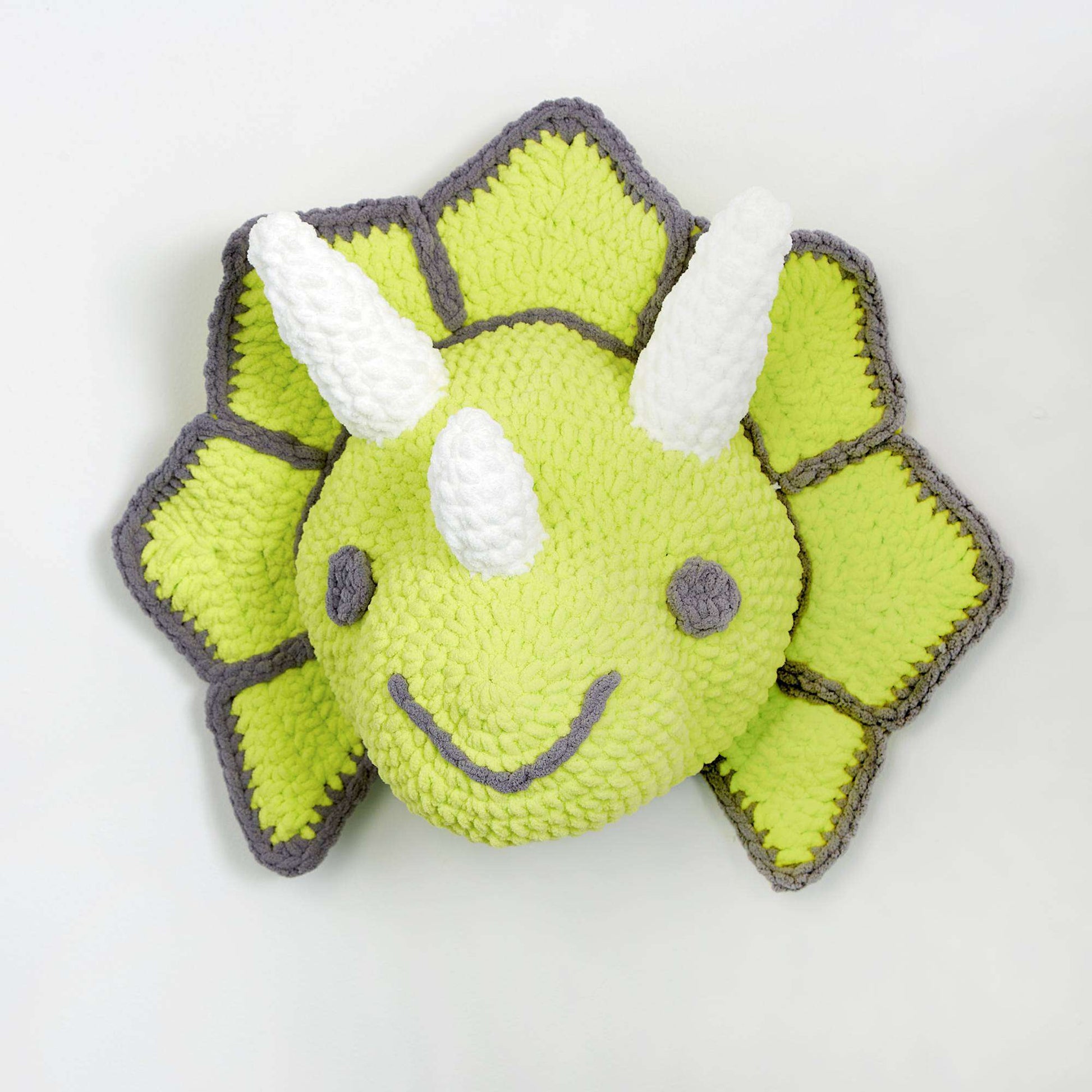 Free Bernat Crochet Faux Taxidermy Triceratops Pattern