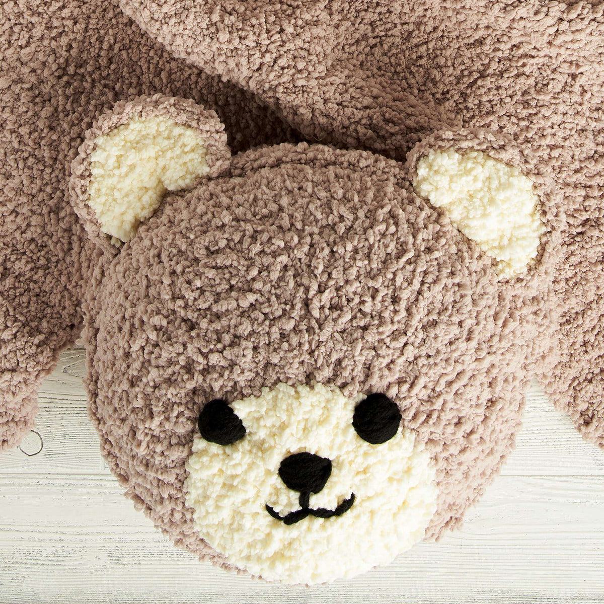 Crochet Rug made in Bernat Sheepy yarn