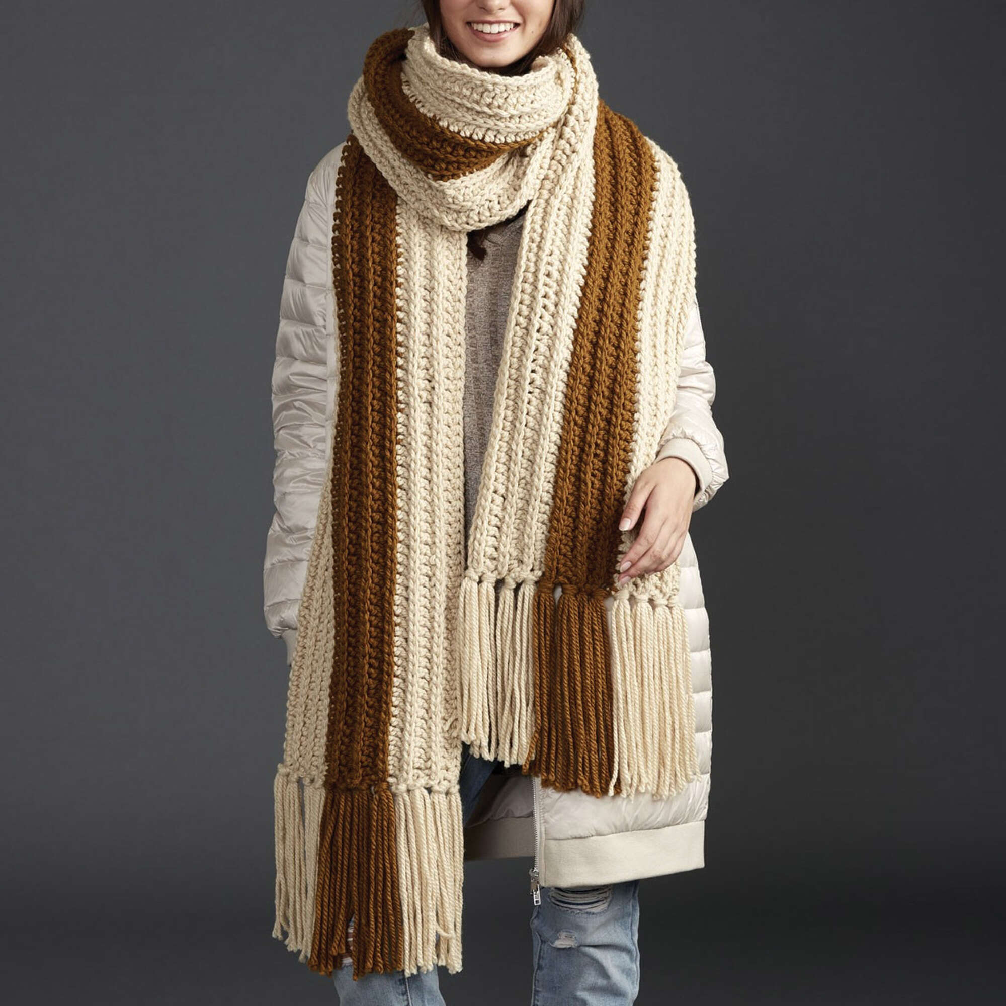 Free Easy Bernat Highline Super Scarf Crochet Pattern | Yarnspirations
