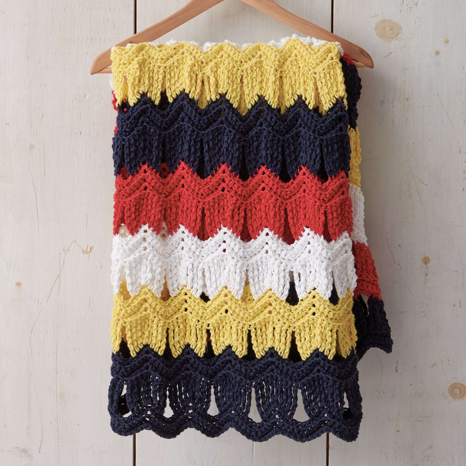 Free Bernat Seashells By The Seashore Crochet Blanket Pattern