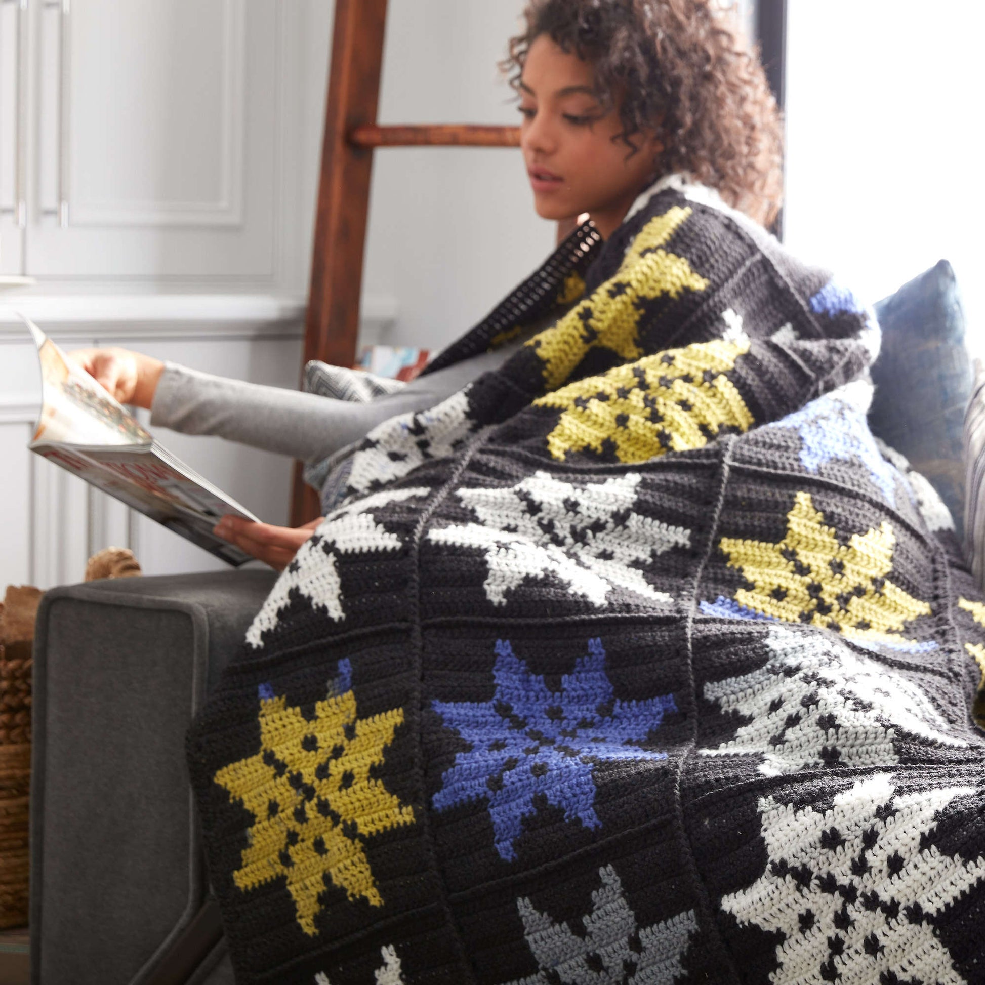 Free Bernat Snowflake Crochet Blanket Pattern